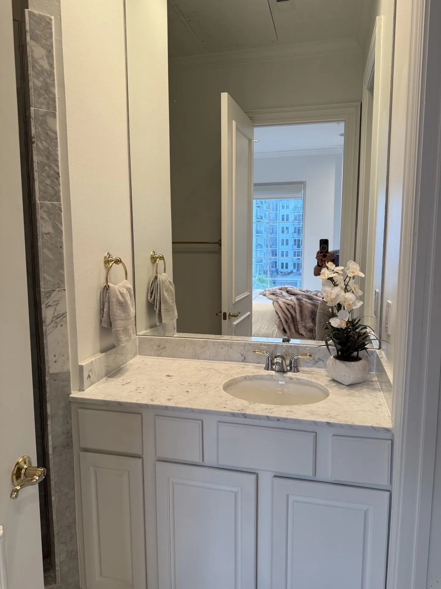 Condominium For Rent in Dallas County , 3535 Gillespie Street 505, Dallas, Texas 75219, 3 Bedroom, 5 Bathroom, 2 Garage spaces, 2,899 Sqft, built in 2000, mls#21351321, Real Estate Agent in Dallas, Homes For Rent in Dallas county, Homes For Rent in Dallas, Realtor in Dallas Texas, Real Estate Brokerage Independent Realty Texas, Luminita Cordes Realtor