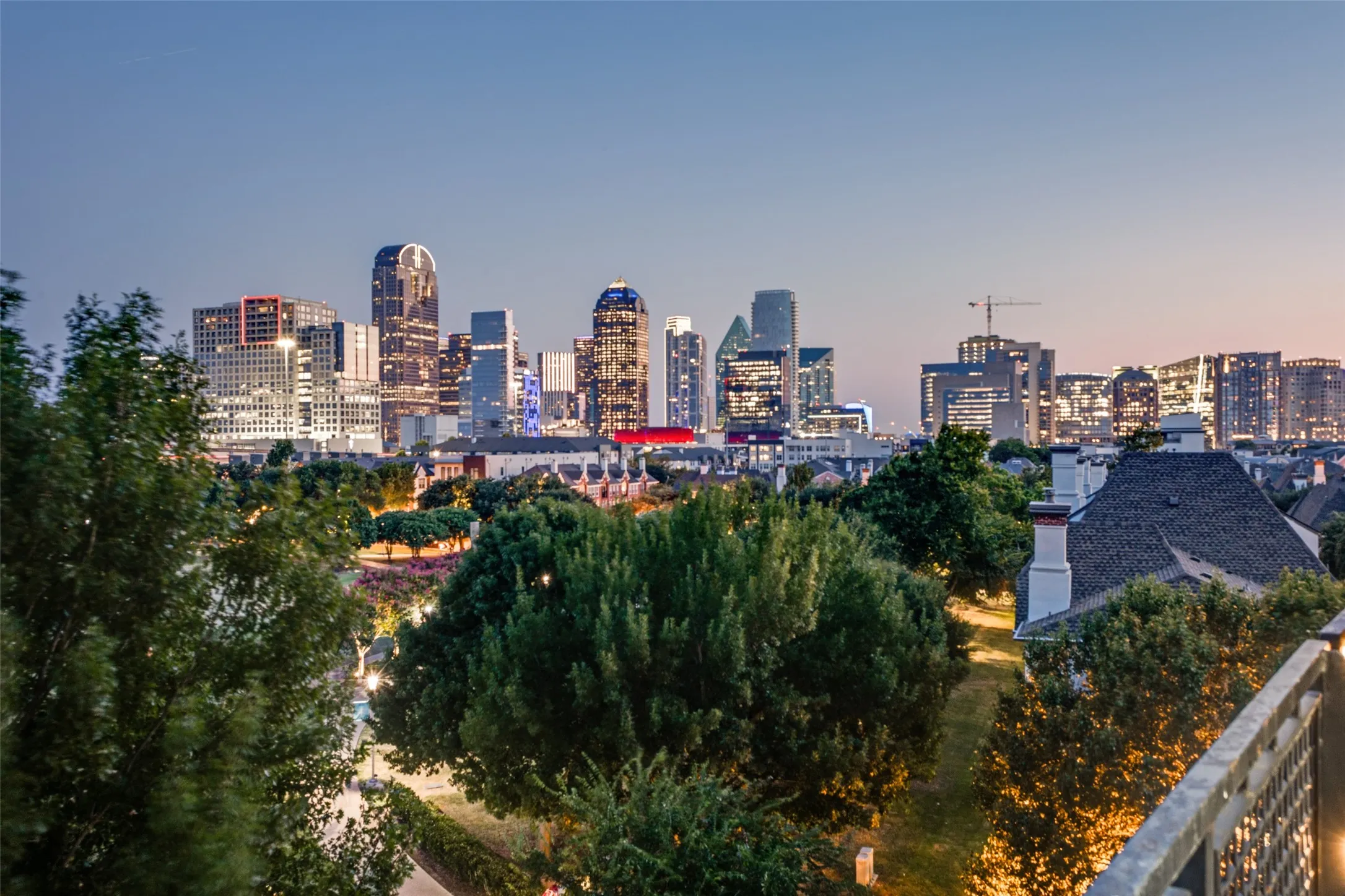 Condominium For Sale in Dallas County , 3110 Thomas Avenue 527, Dallas, Texas 75204, 2 Bedroom, 2 Bathroom, 3 Garage spaces, 2,263 Sqft, built in 1998, mls#21303389, Real Estate Agent in Dallas, Homes For Sale in Dallas county, Homes For Sale in Dallas, Realtor in Dallas Texas, Real Estate Brokerage Independent Realty Texas, Luminita Cordes Realtor