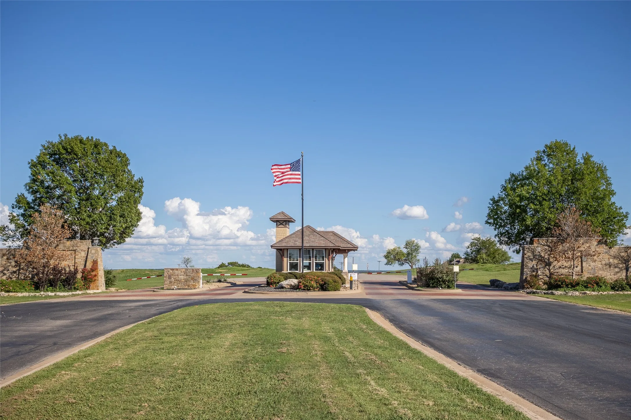 Unimproved Land For Sale in Johnson County , 7509 Retreat Boulevard, Cleburne, Texas 76033, 0, 0, Garage spaces, 0 Sqft, built in 0, Price $62,000, mls#21351263, Real Estate Agent in Cleburne, Homes For Sale in Johnson county, Homes For Sale in Cleburne, Realtor in Cleburne Texas, Real Estate Brokerage Independent Realty Texas, Luminita Cordes Realtor