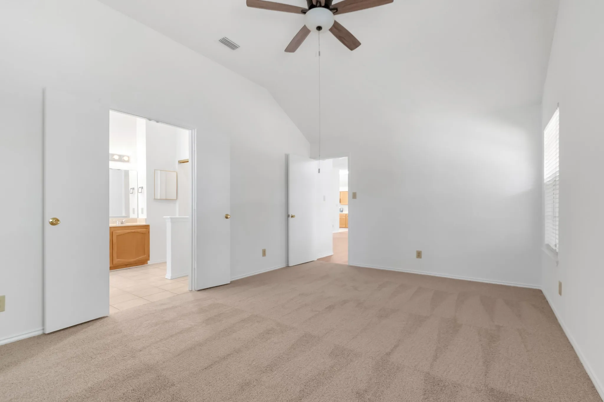 Single Family Residence For Sale in Denton County , 4112 Durbin Drive, The Colony, Texas 75056, 3 Bedroom, 2 Bathroom, 2 Garage spaces, 1,533 Sqft, built in 1987, mls#21351053, Real Estate Agent in The Colony, Homes For Sale in Denton county, Homes For Sale in The Colony, Realtor in The Colony Texas, Real Estate Brokerage Independent Realty Texas, Luminita Cordes Realtor