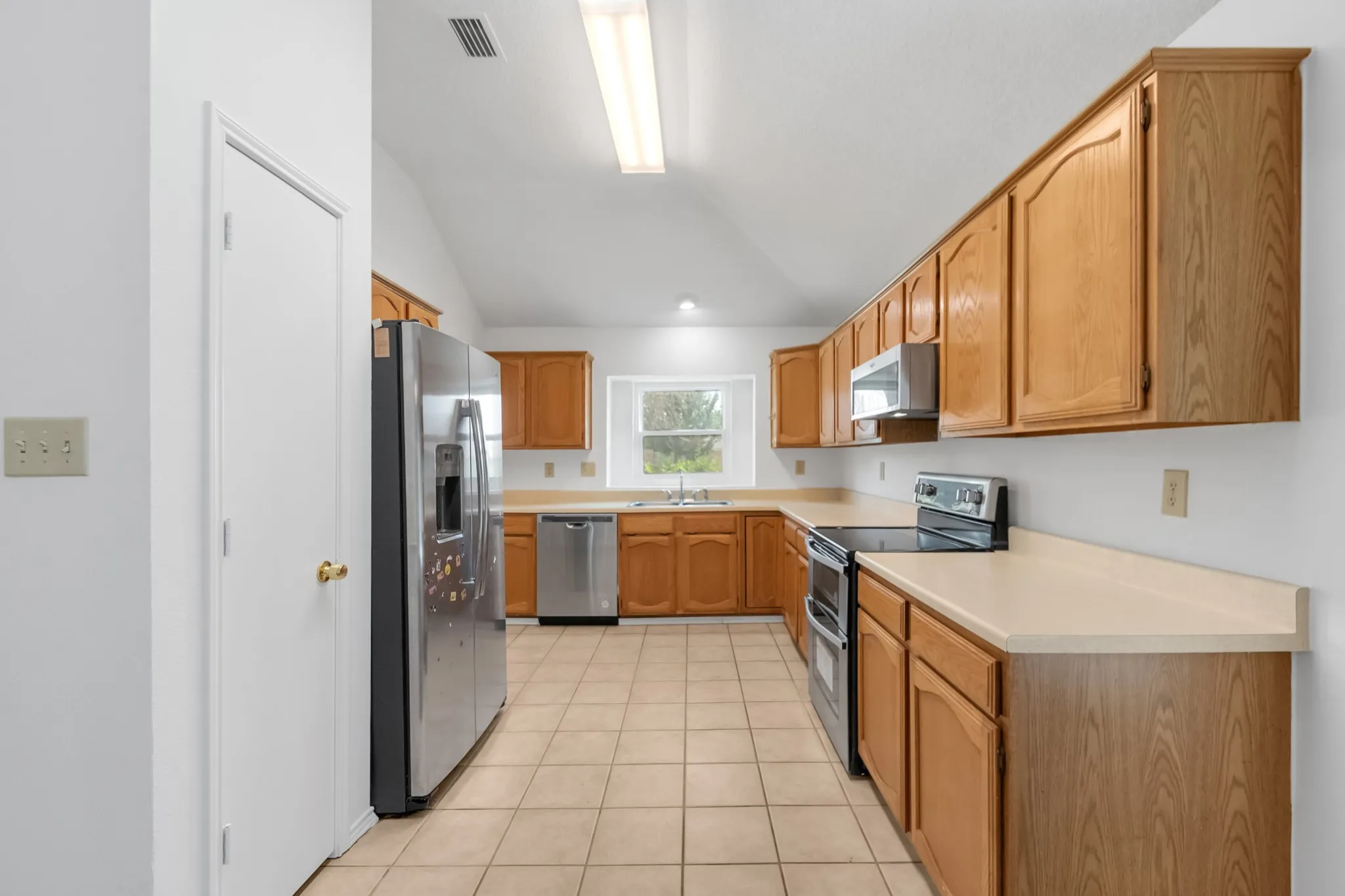 Single Family Residence For Sale in Denton County , 4112 Durbin Drive, The Colony, Texas 75056, 3 Bedroom, 2 Bathroom, 2 Garage spaces, 1,533 Sqft, built in 1987, mls#21351053, Real Estate Agent in The Colony, Homes For Sale in Denton county, Homes For Sale in The Colony, Realtor in The Colony Texas, Real Estate Brokerage Independent Realty Texas, Luminita Cordes Realtor