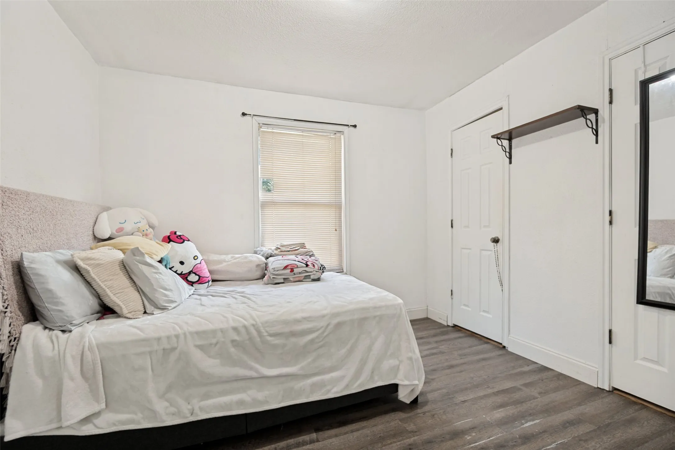 Single Family Residence For Sale in Dallas County , 6625 Speight Street, Dallas, Texas 75232, 5 Bedroom, 3 Bathroom, Garage spaces, 1,913 Sqft, built in 1949, mls#21351294, Real Estate Agent in Dallas, Homes For Sale in Dallas county, Homes For Sale in Dallas, Realtor in Dallas Texas, Real Estate Brokerage Independent Realty Texas, Luminita Cordes Realtor