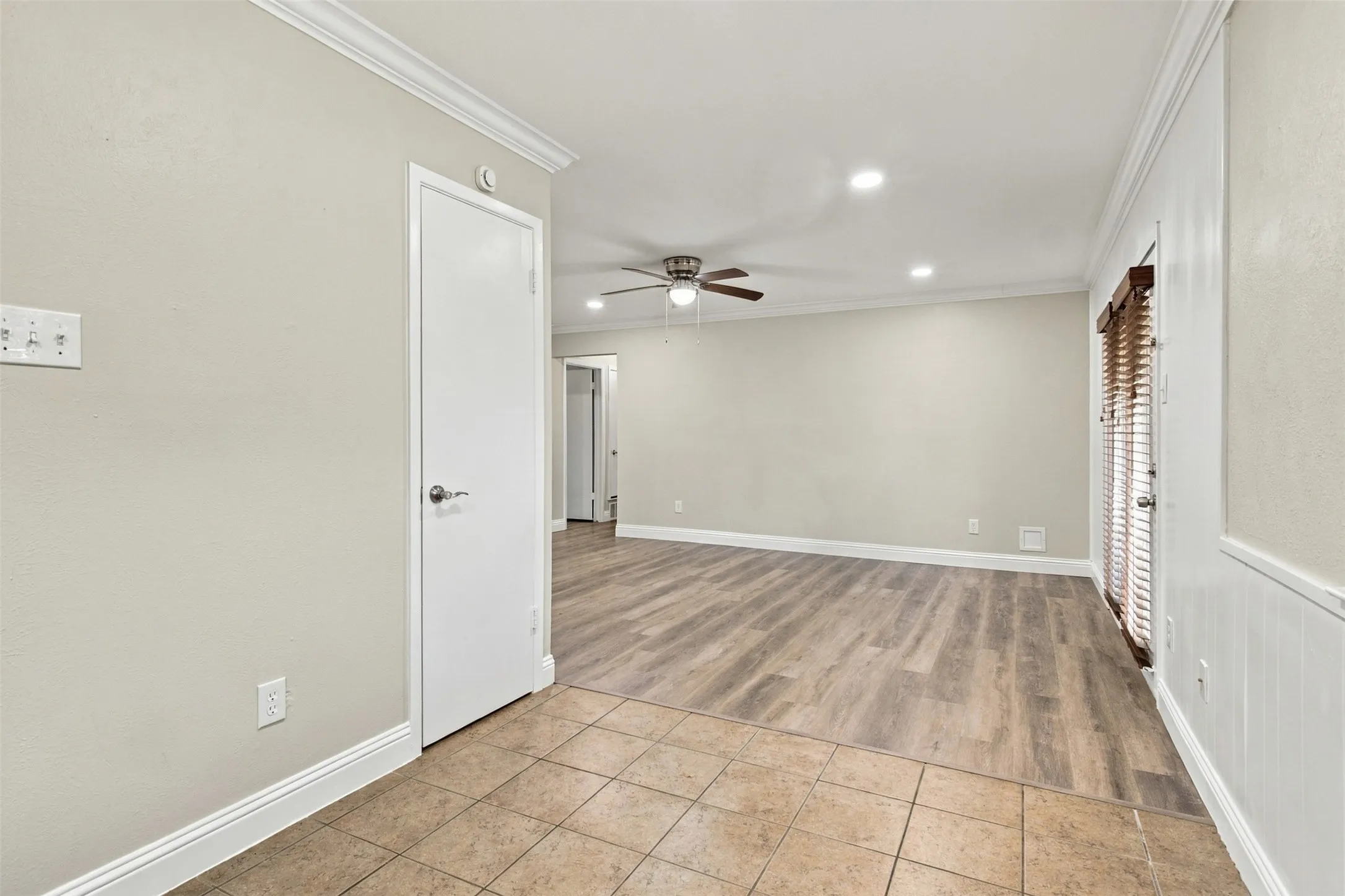 Single Family Residence For Rent in Johnson County , 335 Springwillow Road, Burleson, Texas 76028, 3 Bedroom, 2 Bathroom, 2 Garage spaces, 1,148 Sqft, built in 1971, mls#21350818, Real Estate Agent in Burleson, Homes For Rent in Johnson county, Homes For Rent in Burleson, Realtor in Burleson Texas, Real Estate Brokerage Independent Realty Texas, Luminita Cordes Realtor