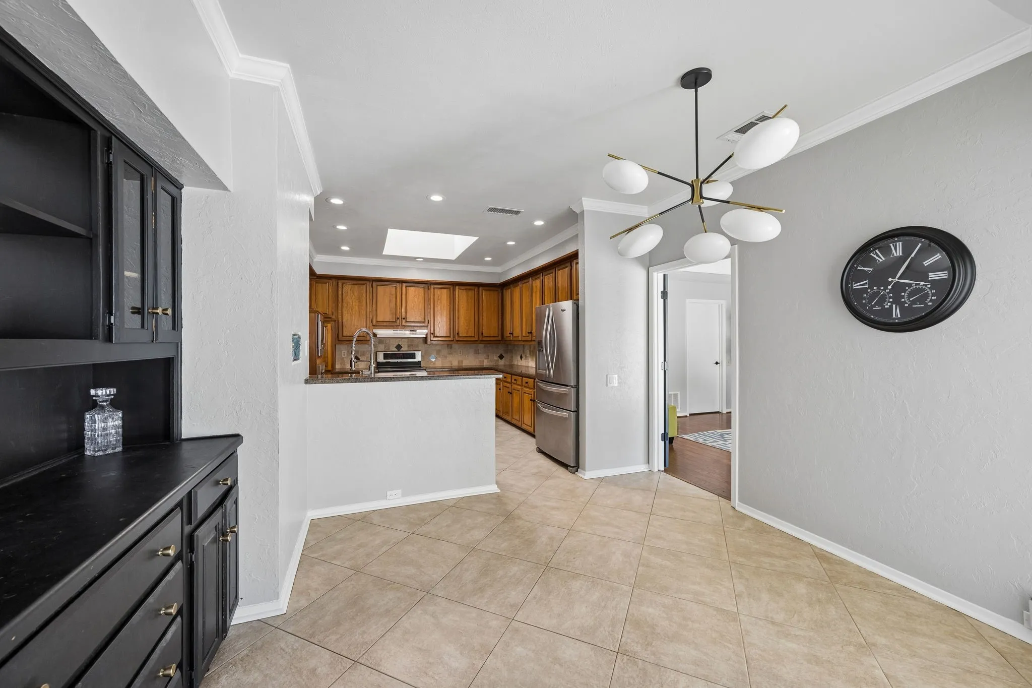 Single Family Residence For Sale in Collin County , 3608 Wandering Trail, Plano, Texas 75075, 3 Bedroom, 3 Bathroom, 2 Garage spaces, 2,515 Sqft, built in 1981, mls#21305962, Real Estate Agent in Plano, Homes For Sale in Collin county, Homes For Sale in Plano, Realtor in Plano Texas, Real Estate Brokerage Independent Realty Texas, Luminita Cordes Realtor