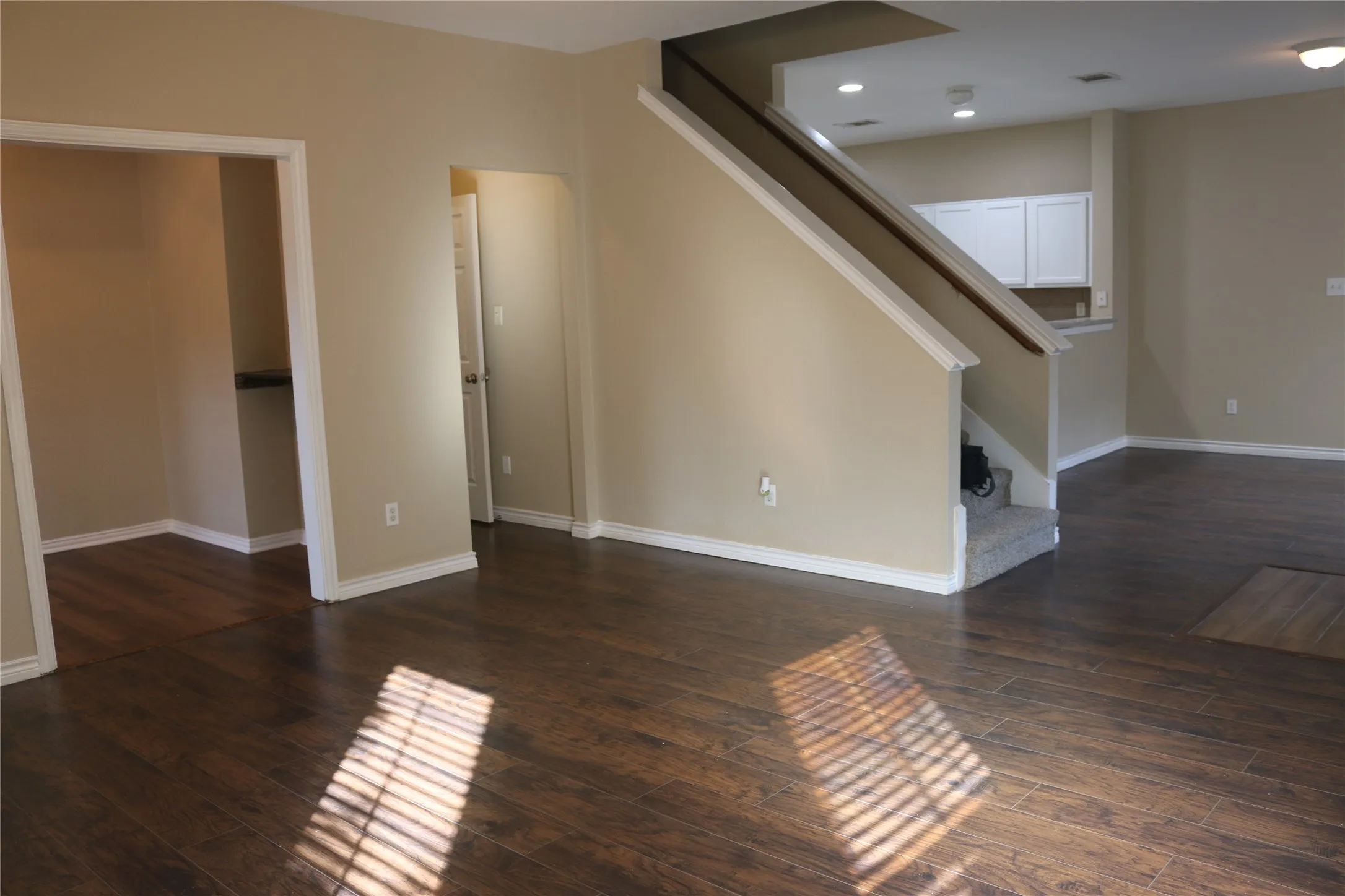 Townhouse For Rent in Collin County , 327 Regency Drive, Allen, Texas 75002, 3 Bedroom, 3 Bathroom, 2 Garage spaces, 1,894 Sqft, built in 2008, mls#21351345, Real Estate Agent in Allen, Homes For Rent in Collin county, Homes For Rent in Allen, Realtor in Allen Texas, Real Estate Brokerage Independent Realty Texas, Luminita Cordes Realtor