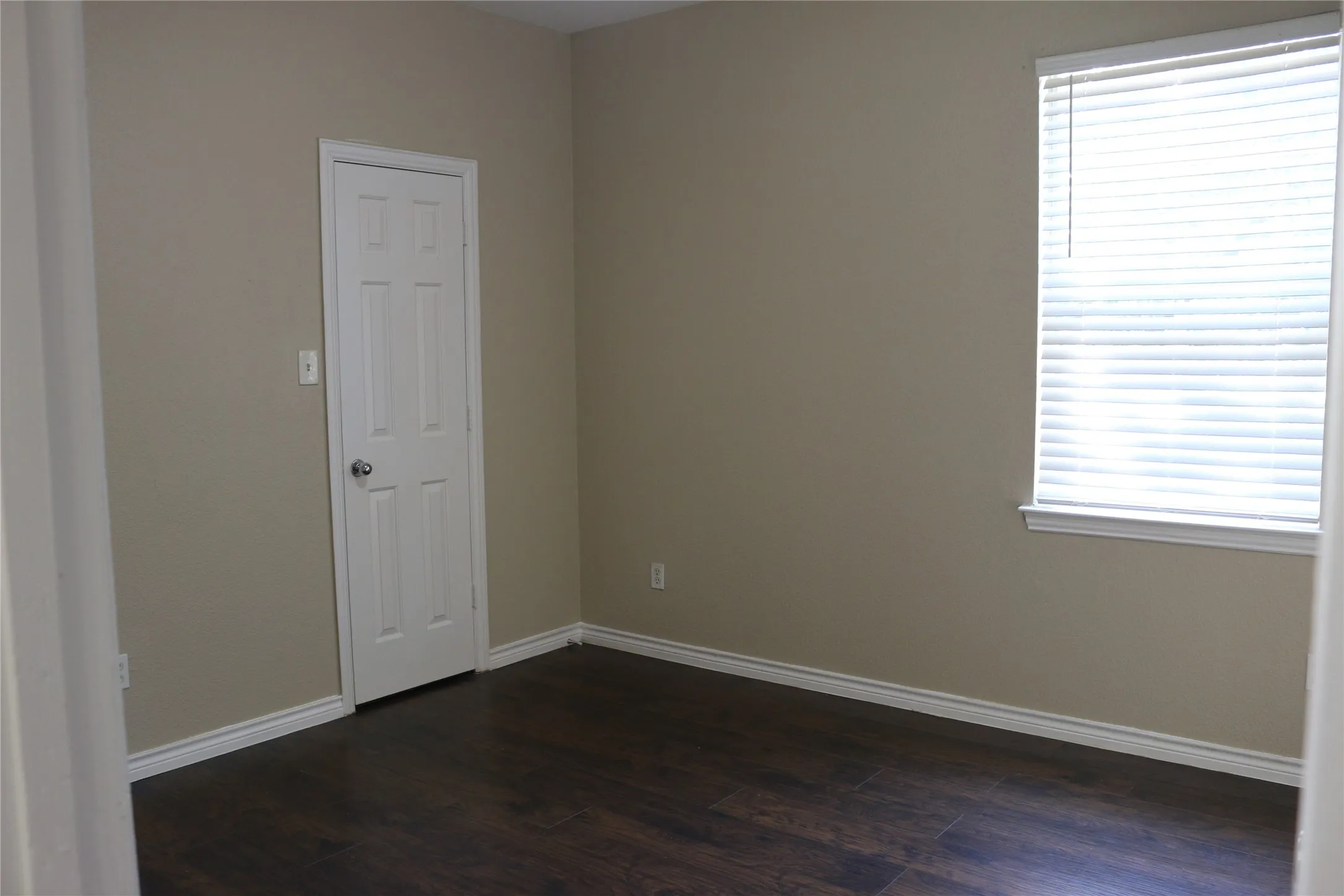 Townhouse For Rent in Collin County , 327 Regency Drive, Allen, Texas 75002, 3 Bedroom, 3 Bathroom, 2 Garage spaces, 1,894 Sqft, built in 2008, mls#21351345, Real Estate Agent in Allen, Homes For Rent in Collin county, Homes For Rent in Allen, Realtor in Allen Texas, Real Estate Brokerage Independent Realty Texas, Luminita Cordes Realtor