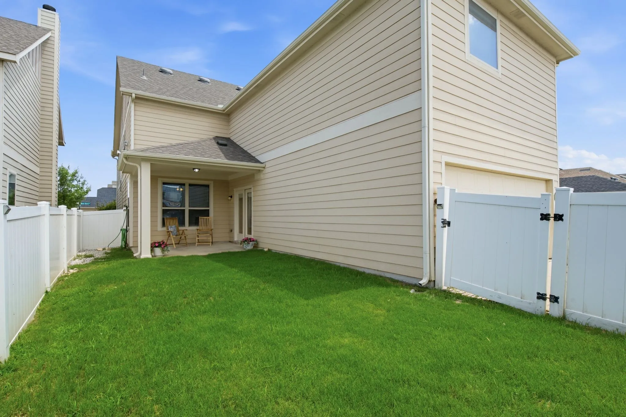 Single Family Residence For Sale in Denton County , 1108 Black Cherry Drive, Aubrey, Texas 76227, 4 Bedroom, 3 Bathroom, 2 Garage spaces, 3,062 Sqft, built in 2014, mls#21351275, Real Estate Agent in Aubrey, Homes For Sale in Denton county, Homes For Sale in Aubrey, Realtor in Aubrey Texas, Real Estate Brokerage Independent Realty Texas, Luminita Cordes Realtor