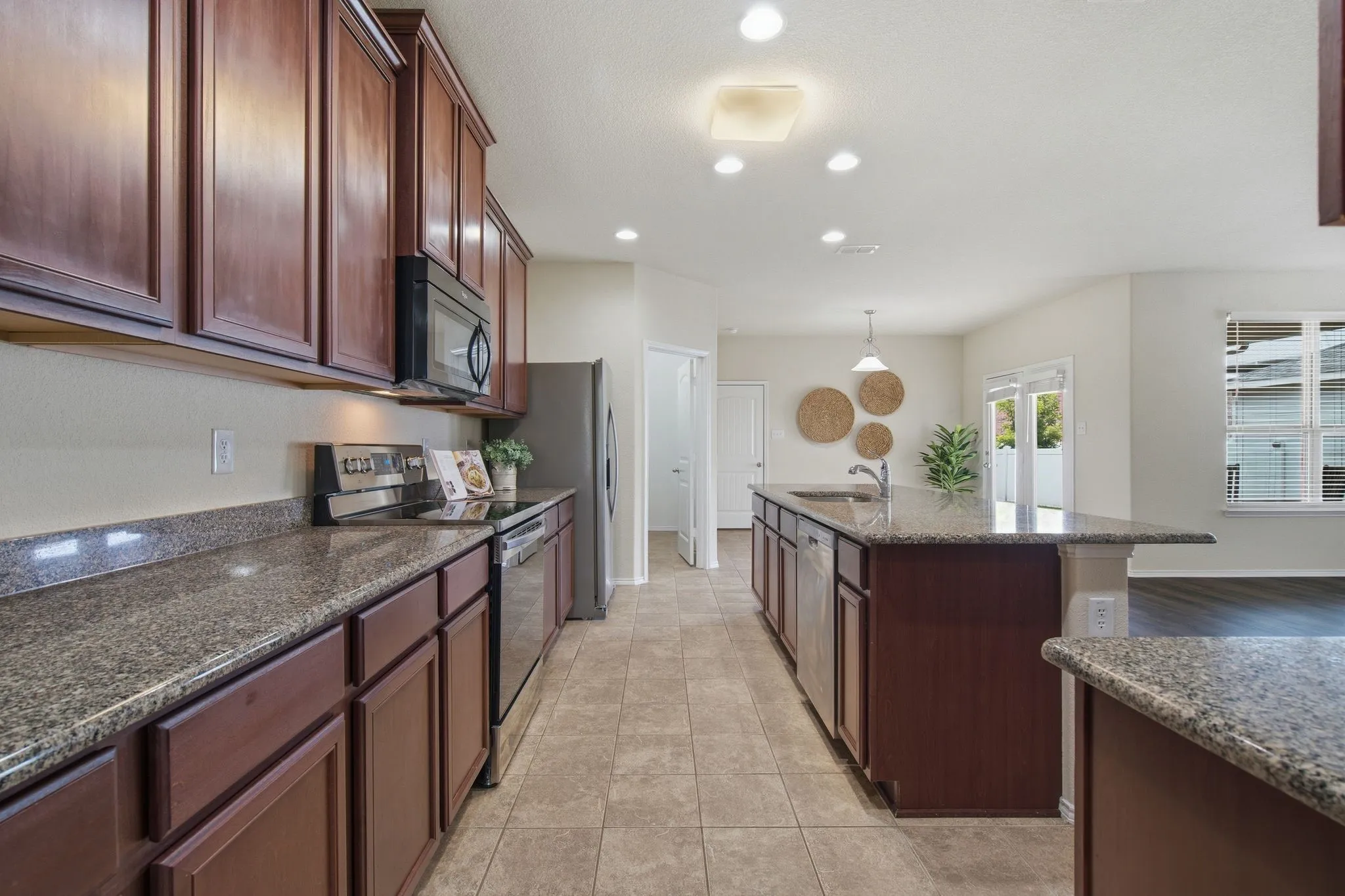 Single Family Residence For Sale in Denton County , 1108 Black Cherry Drive, Aubrey, Texas 76227, 4 Bedroom, 3 Bathroom, 2 Garage spaces, 3,062 Sqft, built in 2014, mls#21351275, Real Estate Agent in Aubrey, Homes For Sale in Denton county, Homes For Sale in Aubrey, Realtor in Aubrey Texas, Real Estate Brokerage Independent Realty Texas, Luminita Cordes Realtor