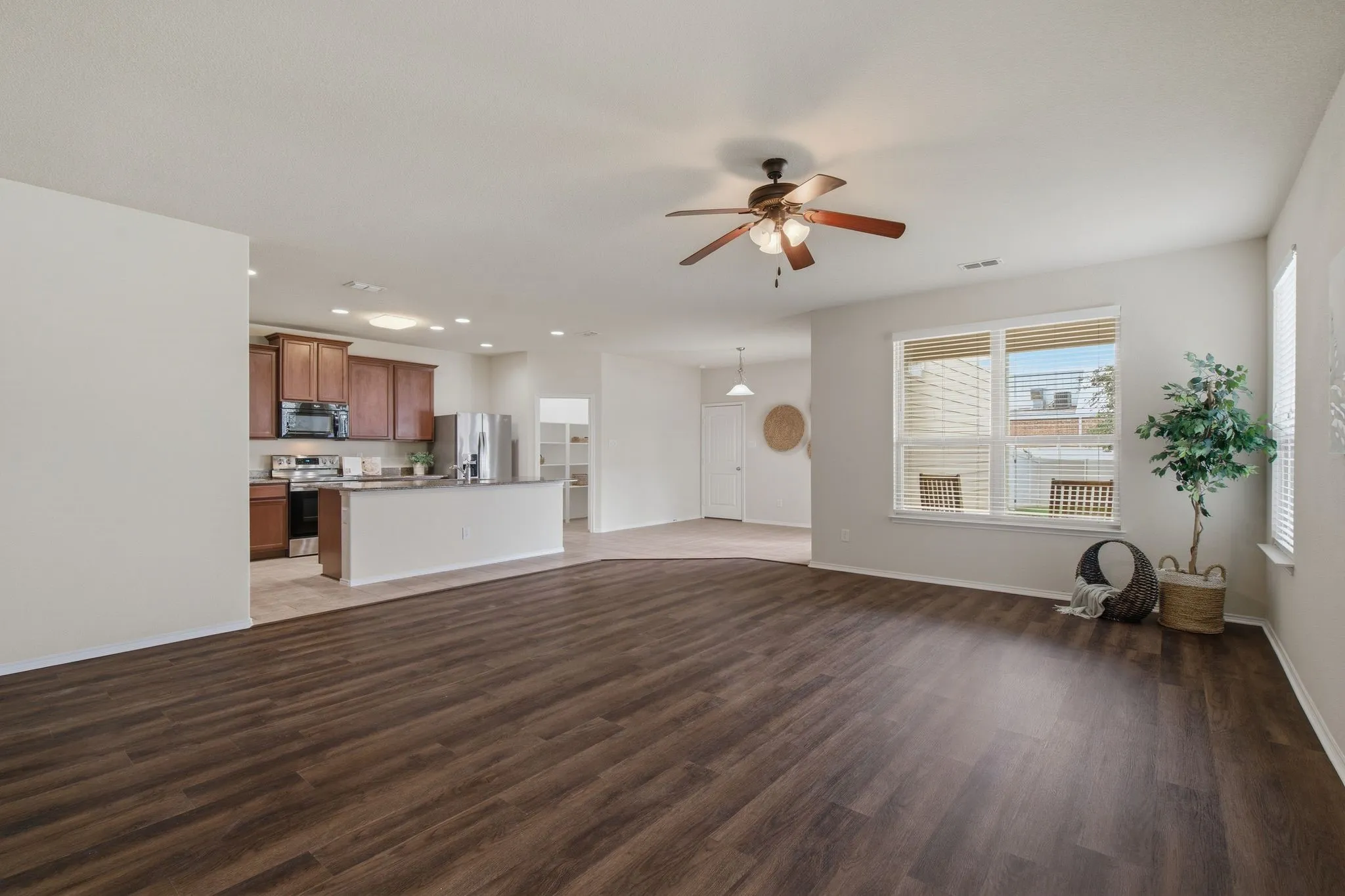Single Family Residence For Sale in Denton County , 1108 Black Cherry Drive, Aubrey, Texas 76227, 4 Bedroom, 3 Bathroom, 2 Garage spaces, 3,062 Sqft, built in 2014, mls#21351275, Real Estate Agent in Aubrey, Homes For Sale in Denton county, Homes For Sale in Aubrey, Realtor in Aubrey Texas, Real Estate Brokerage Independent Realty Texas, Luminita Cordes Realtor