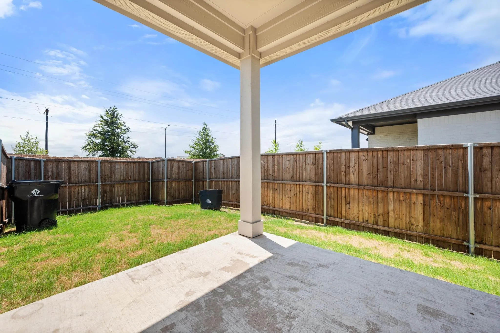 Single Family Residence For Rent in Collin County , 10838 Downy Cup Drive, Frisco, Texas 75035, 5 Bedroom, 3 Bathroom, 2 Garage spaces, 2,402 Sqft, built in 2022, Price $3,000, mls#21348020, Real Estate Agent in Frisco, Homes For Rent in Collin county, Homes For Rent in Frisco, Realtor in Frisco Texas, Real Estate Brokerage Independent Realty Texas, Luminita Cordes Realtor