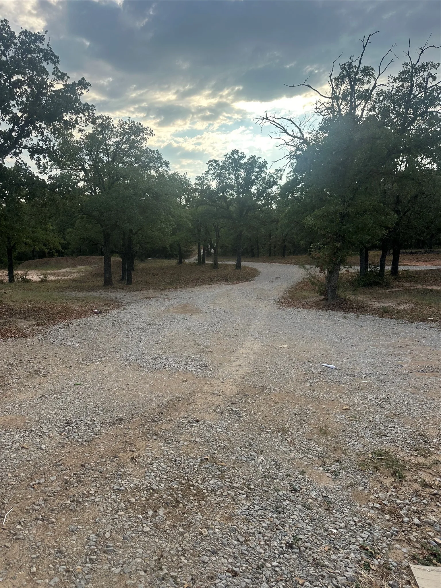 Single Family Residence For Sale in Wise County , 362 County Road 1270, Alvord, Texas 76225, 3 Bedroom, 2 Bathroom, Garage spaces, 2,400 Sqft, built in 2002, mls#21348031, Real Estate Agent in Alvord, Homes For Sale in Wise county, Homes For Sale in Alvord, Realtor in Alvord Texas, Real Estate Brokerage Independent Realty Texas, Luminita Cordes Realtor