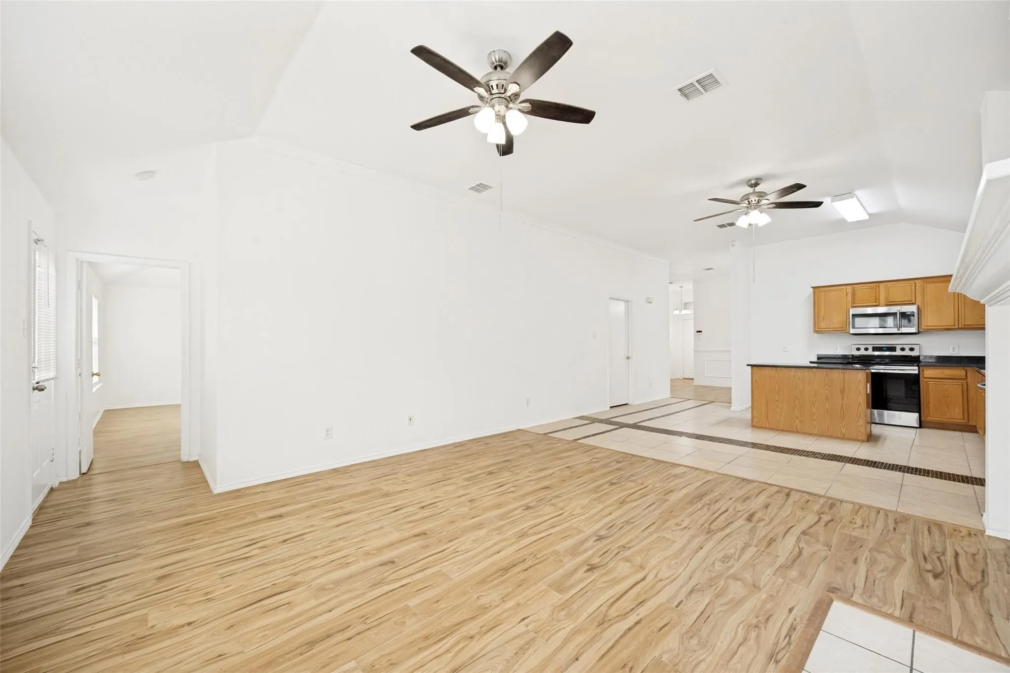 Single Family Residence For Rent in Collin County , 202 Trenton Drive, Wylie, Texas 75098, 4 Bedrooms, 2 Bathrooms, 2 Garage spaces, 1,947 Sqft, built in 2001, Price $2,350, mls#21351362, Real Estate Agent in Wylie, Homes For Rent in Collin county, Homes For Rent in Wylie, Realtor in Wylie Texas, Real Estate Brokerage Independent Realty Texas, Luminita Cordes Realtor