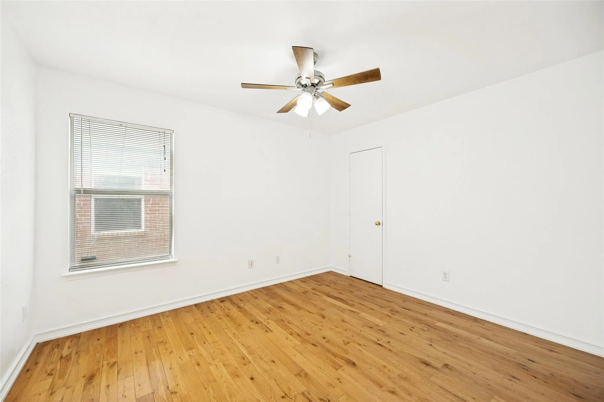 Single Family Residence For Rent in Collin County , 202 Trenton Drive, Wylie, Texas 75098, 4 Bedrooms, 2 Bathrooms, 2 Garage spaces, 1,947 Sqft, built in 2001, Price $2,350, mls#21351362, Real Estate Agent in Wylie, Homes For Rent in Collin county, Homes For Rent in Wylie, Realtor in Wylie Texas, Real Estate Brokerage Independent Realty Texas, Luminita Cordes Realtor