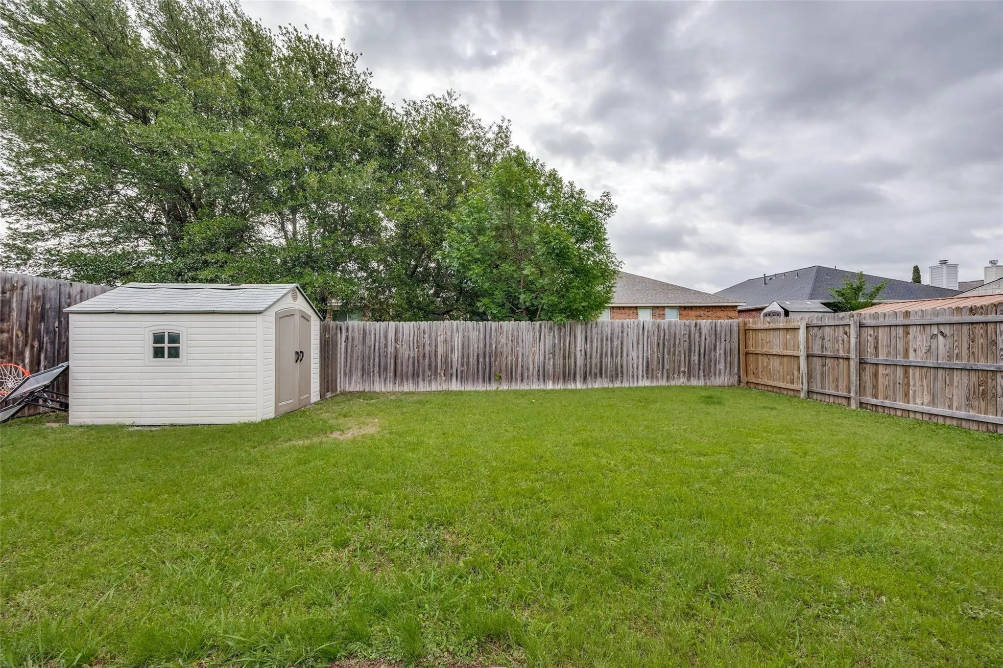 Single Family Residence For Rent in Collin County , 202 Trenton Drive, Wylie, Texas 75098, 4 Bedrooms, 2 Bathrooms, 2 Garage spaces, 1,947 Sqft, built in 2001, Price $2,350, mls#21351362, Real Estate Agent in Wylie, Homes For Rent in Collin county, Homes For Rent in Wylie, Realtor in Wylie Texas, Real Estate Brokerage Independent Realty Texas, Luminita Cordes Realtor