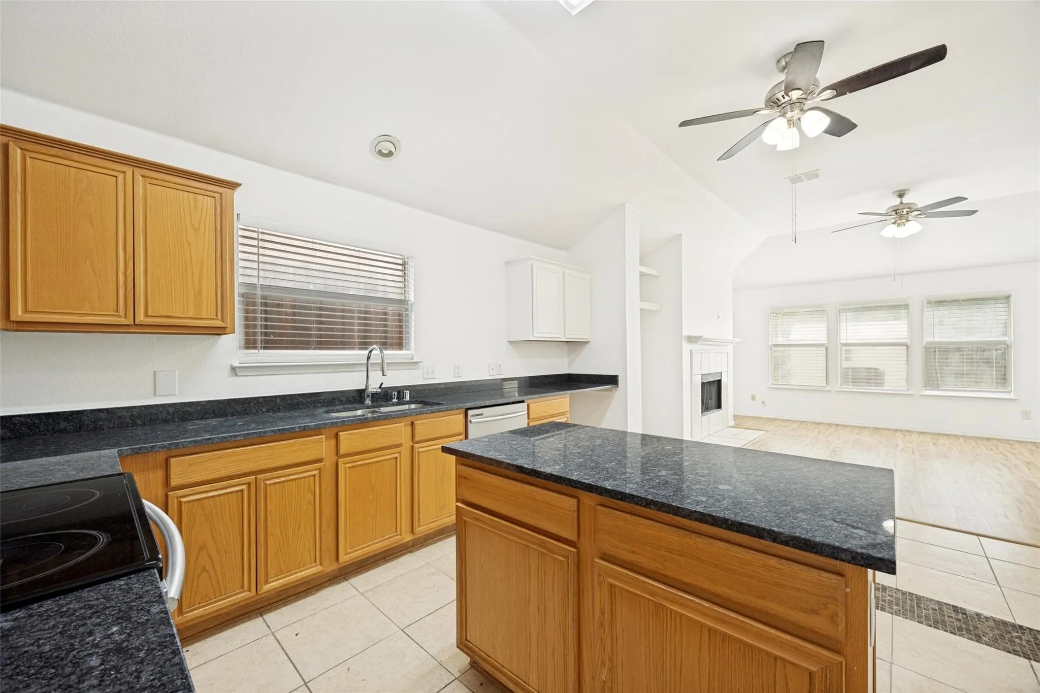 Single Family Residence For Rent in Collin County , 202 Trenton Drive, Wylie, Texas 75098, 4 Bedrooms, 2 Bathrooms, 2 Garage spaces, 1,947 Sqft, built in 2001, Price $2,350, mls#21351362, Real Estate Agent in Wylie, Homes For Rent in Collin county, Homes For Rent in Wylie, Realtor in Wylie Texas, Real Estate Brokerage Independent Realty Texas, Luminita Cordes Realtor