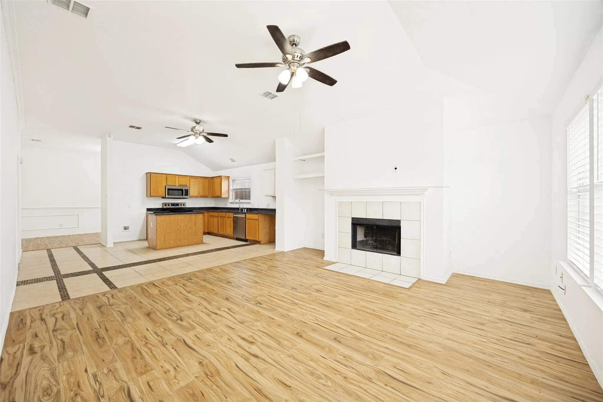 Single Family Residence For Rent in Collin County , 202 Trenton Drive, Wylie, Texas 75098, 4 Bedrooms, 2 Bathrooms, 2 Garage spaces, 1,947 Sqft, built in 2001, Price $2,350, mls#21351362, Real Estate Agent in Wylie, Homes For Rent in Collin county, Homes For Rent in Wylie, Realtor in Wylie Texas, Real Estate Brokerage Independent Realty Texas, Luminita Cordes Realtor