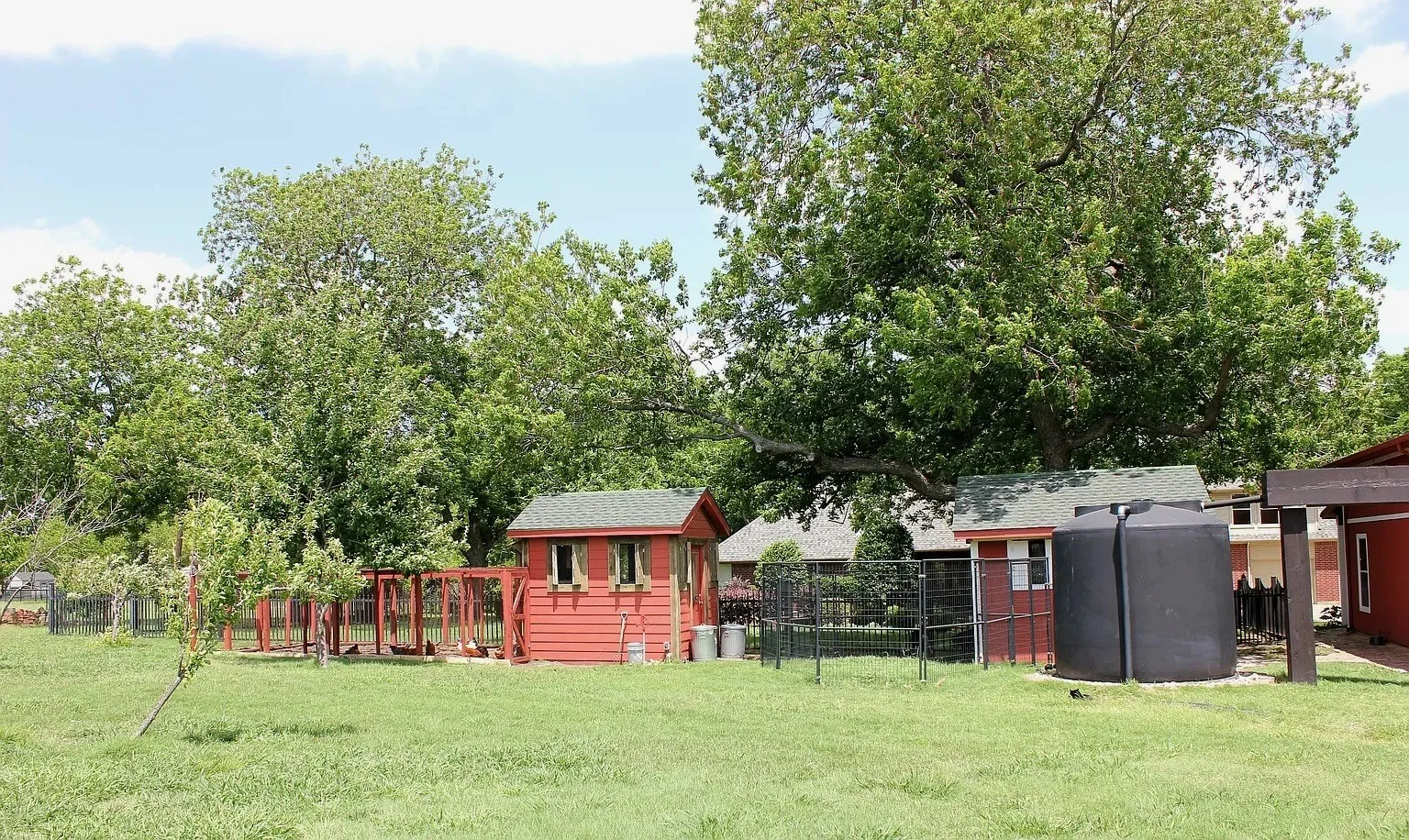 Single Family Residence For Sale in Kaufman County , 15265 Markout Central, Forney, Texas 75126, 4 Bedroom, 4 Bathroom, 1 Garage spaces, 4,103 Sqft, built in 1998, mls#21350952, Real Estate Agent in Forney, Homes For Sale in Kaufman county, Homes For Sale in Forney, Realtor in Forney Texas, Real Estate Brokerage Independent Realty Texas, Luminita Cordes Realtor