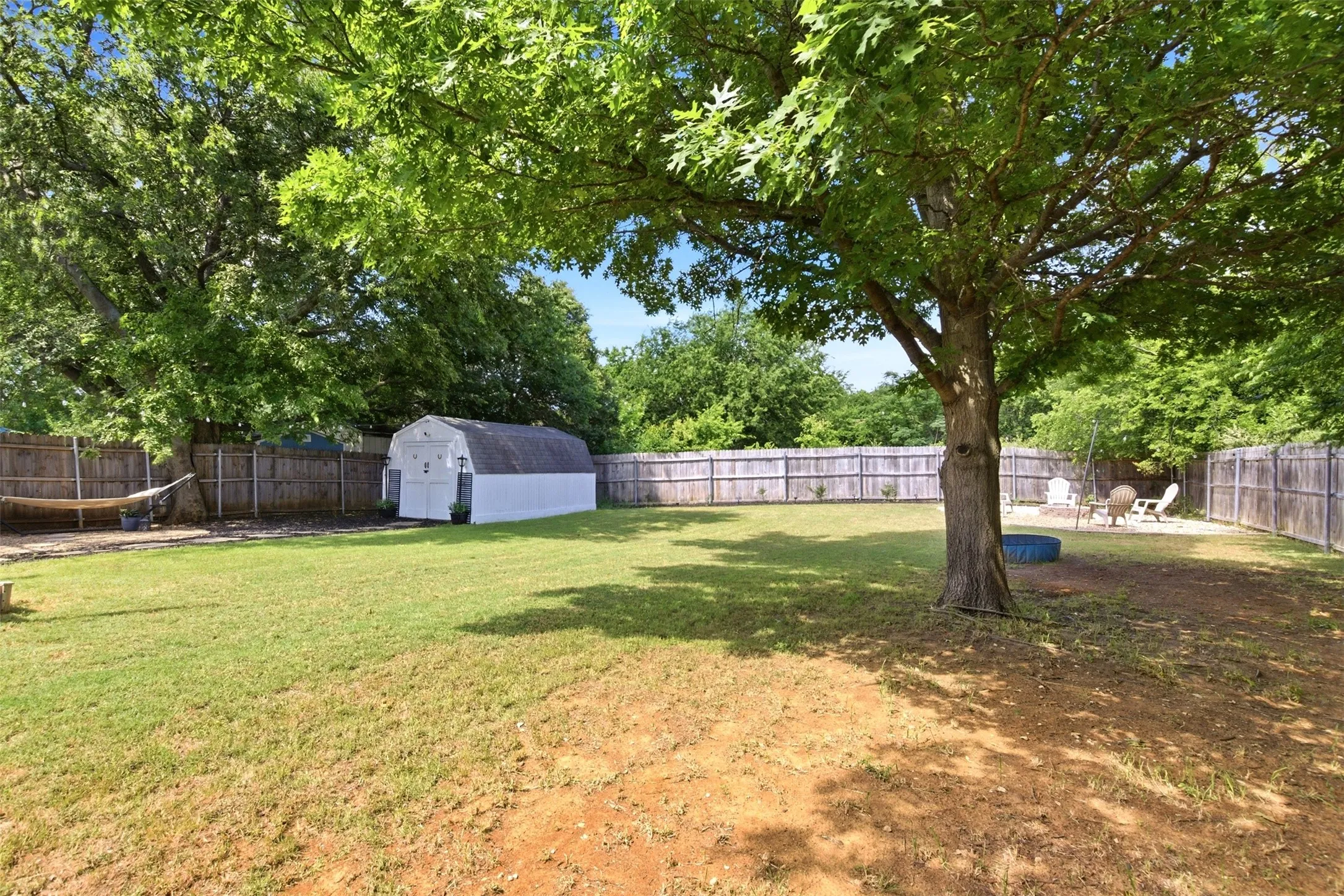 Single Family Residence For Sale in Tarrant County , 500 Elderwood Trail, Fort Worth, Texas 76120, 3 Bedroom, 2 Bathroom, 1 Garage spaces, 1,240 Sqft, built in 1981, mls#21351155, Real Estate Agent in Fort Worth, Homes For Sale in Tarrant county, Homes For Sale in Fort Worth, Realtor in Fort Worth Texas, Real Estate Brokerage Independent Realty Texas, Luminita Cordes Realtor