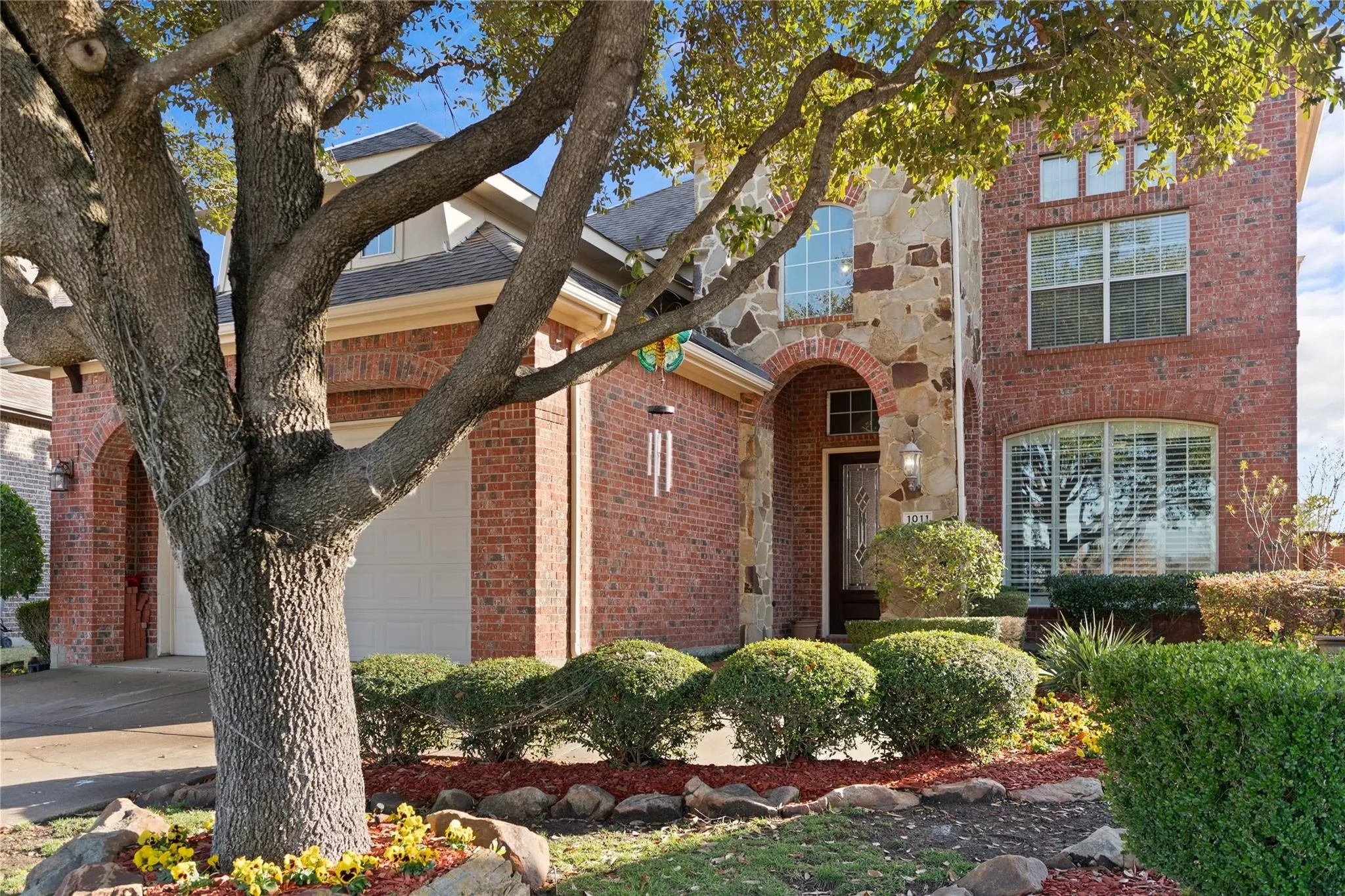 Single Family Residence For Sale in Kaufman County , 1011 Cadbury Lane, Forney, Texas 75126, 4 Bedroom, 3 Bathroom, 2 Garage spaces, 2,649 Sqft, built in 2008, mls#21351282, Real Estate Agent in Forney, Homes For Sale in Kaufman county, Homes For Sale in Forney, Realtor in Forney Texas, Real Estate Brokerage Independent Realty Texas, Luminita Cordes Realtor