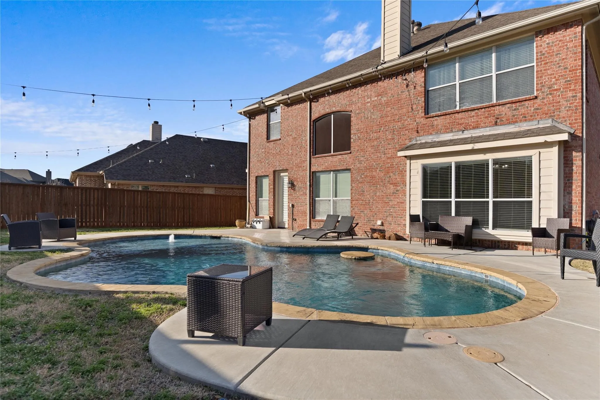 Single Family Residence For Sale in Kaufman County , 1011 Cadbury Lane, Forney, Texas 75126, 4 Bedroom, 3 Bathroom, 2 Garage spaces, 2,649 Sqft, built in 2008, mls#21351282, Real Estate Agent in Forney, Homes For Sale in Kaufman county, Homes For Sale in Forney, Realtor in Forney Texas, Real Estate Brokerage Independent Realty Texas, Luminita Cordes Realtor