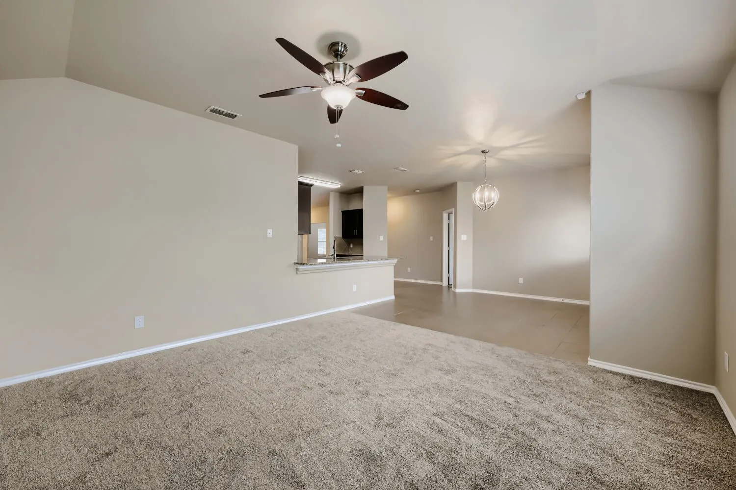 Single Family Residence For Sale in Tarrant County , 10212 Almondtree Drive, Fort Worth, Texas 76140, 4 Bedroom, 2 Bathroom, 2 Garage spaces, 1,895 Sqft, built in 2015, mls#21351335, Real Estate Agent in Fort Worth, Homes For Sale in Tarrant county, Homes For Sale in Fort Worth, Realtor in Fort Worth Texas, Real Estate Brokerage Independent Realty Texas, Luminita Cordes Realtor