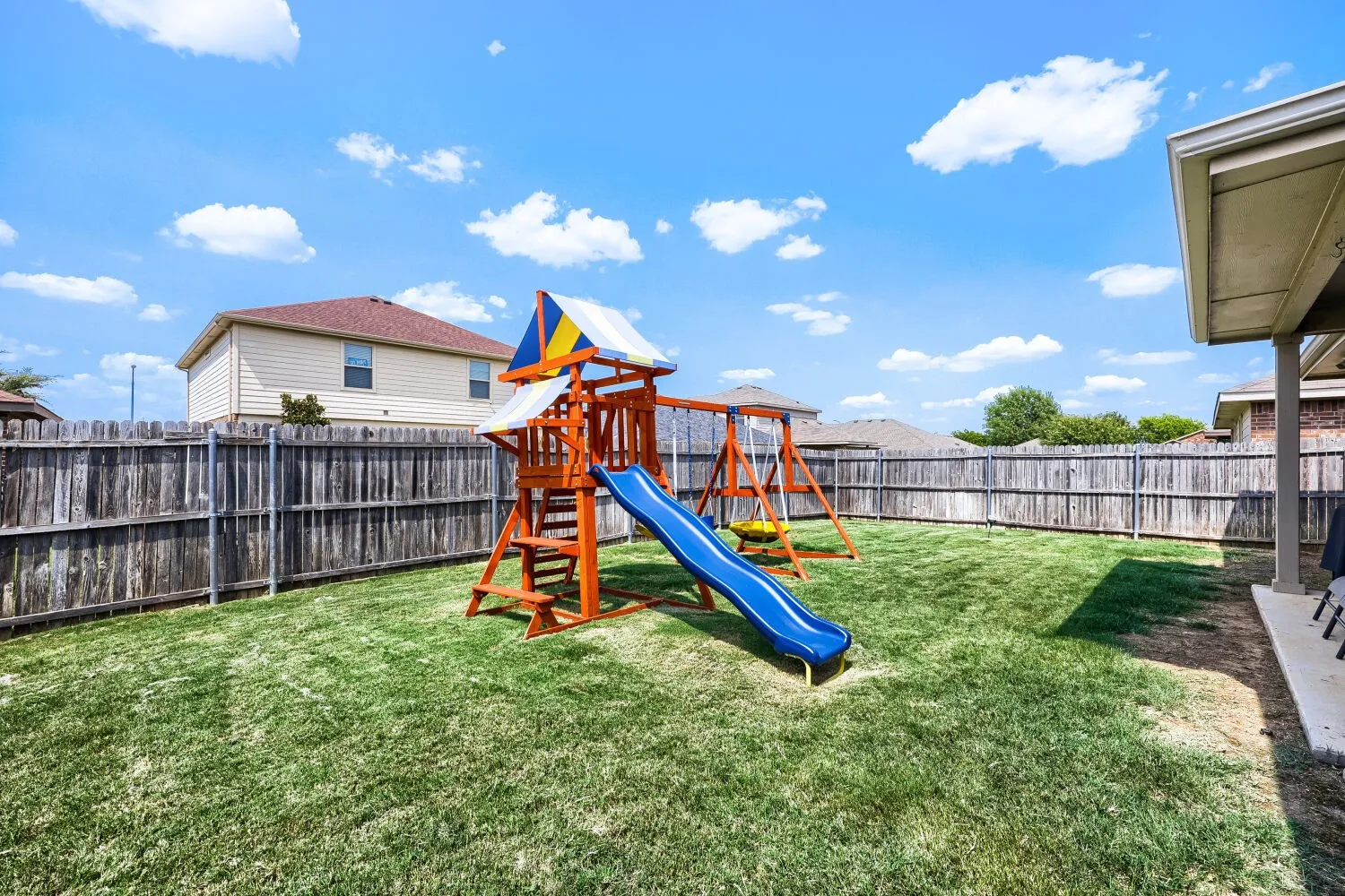 Single Family Residence For Sale in Tarrant County , 10212 Almondtree Drive, Fort Worth, Texas 76140, 4 Bedroom, 2 Bathroom, 2 Garage spaces, 1,895 Sqft, built in 2015, mls#21351335, Real Estate Agent in Fort Worth, Homes For Sale in Tarrant county, Homes For Sale in Fort Worth, Realtor in Fort Worth Texas, Real Estate Brokerage Independent Realty Texas, Luminita Cordes Realtor