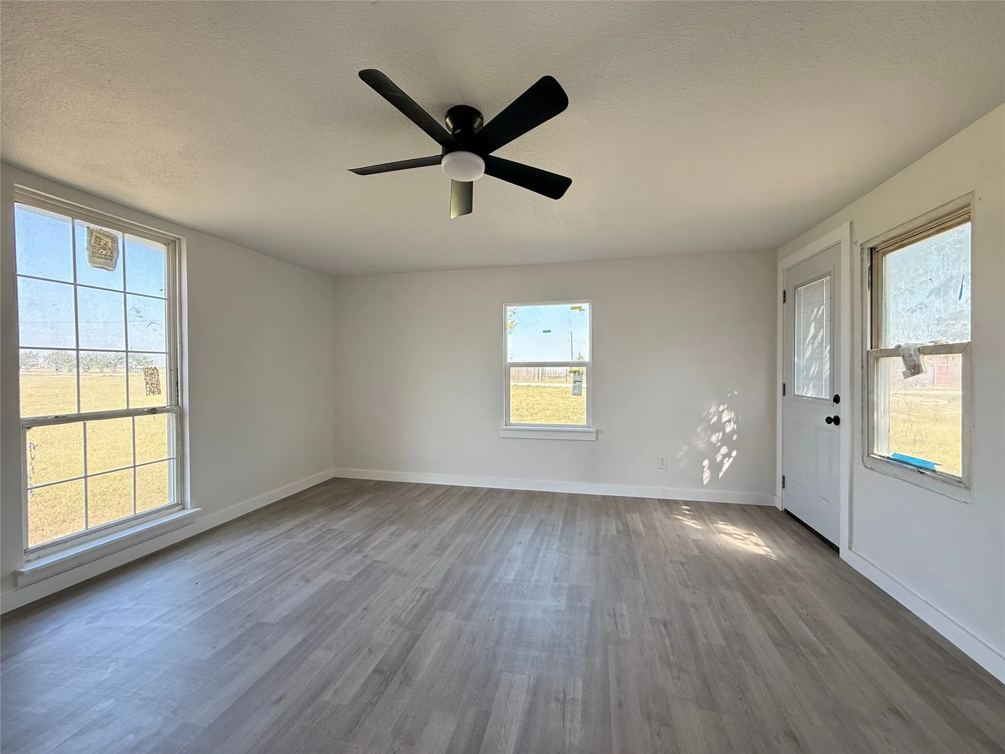 Mobile Home For Sale in Wise County , 240 County Road 2723, Decatur, Texas 76234, 4 Bedroom, 2 Bathroom, Garage spaces, 1,520 Sqft, built in 2016, Price $370,000, mls#21351369, Real Estate Agent in Decatur, Homes For Sale in Wise county, Homes For Sale in Decatur, Realtor in Decatur Texas, Real Estate Brokerage Independent Realty Texas, Luminita Cordes Realtor