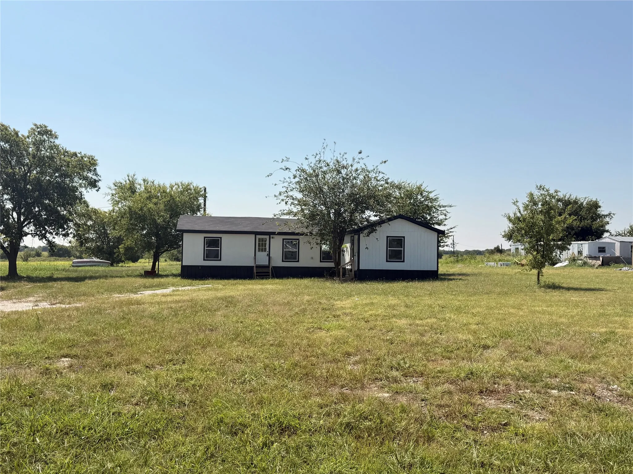 Mobile Home For Sale in Wise County , 240 County Road 2723, Decatur, Texas 76234, 4 Bedroom, 2 Bathroom, Garage spaces, 1,520 Sqft, built in 2016, Price $370,000, mls#21351369, Real Estate Agent in Decatur, Homes For Sale in Wise county, Homes For Sale in Decatur, Realtor in Decatur Texas, Real Estate Brokerage Independent Realty Texas, Luminita Cordes Realtor