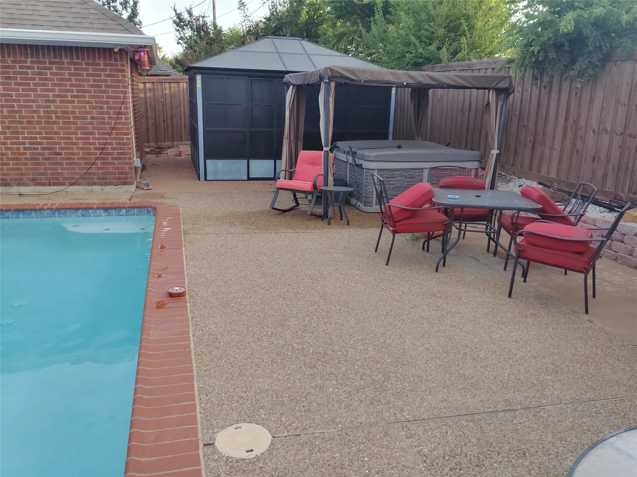Single Family Residence For Sale in Tarrant County , 7916 Marsh Court, Fort Worth, Texas 76123, 3 Bedroom, 3 Bathroom, 2 Garage spaces, 2,085 Sqft, built in 1995, Price $380,000, mls#21348101, Real Estate Agent in Fort Worth, Homes For Sale in Tarrant county, Homes For Sale in Fort Worth, Realtor in Fort Worth Texas, Real Estate Brokerage Independent Realty Texas, Luminita Cordes Realtor