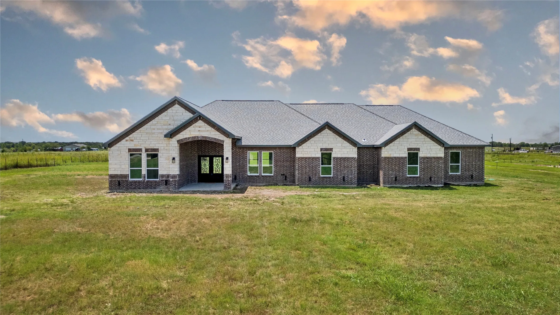 Single Family Residence For Sale in Van Zandt County , 809 Vz County Road 2623, Wills Point, Texas 75169, 5 Bedrooms, 5 Bathrooms, 2 Garage spaces, 5,010 Sqft, built in 2026, Price $850,000, mls#21349543, Real Estate Agent in Wills Point, Homes For Sale in Van Zandt county, Homes For Sale in Wills Point, Realtor in Wills Point Texas, Real Estate Brokerage Independent Realty Texas, Luminita Cordes Realtor