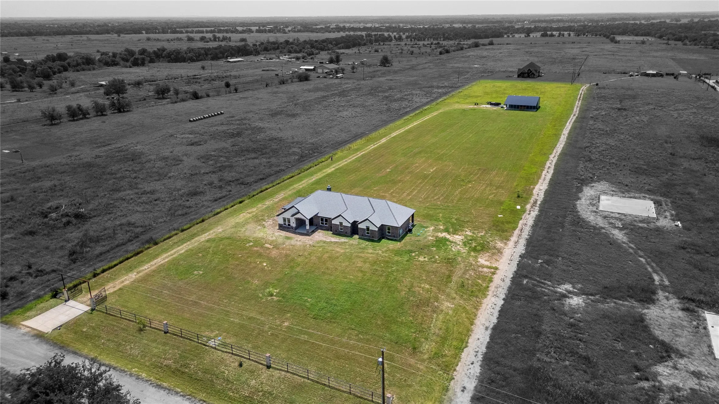 Single Family Residence For Sale in Van Zandt County , 809 Vz County Road 2623, Wills Point, Texas 75169, 5 Bedrooms, 5 Bathrooms, 2 Garage spaces, 5,010 Sqft, built in 2026, Price $850,000, mls#21349543, Real Estate Agent in Wills Point, Homes For Sale in Van Zandt county, Homes For Sale in Wills Point, Realtor in Wills Point Texas, Real Estate Brokerage Independent Realty Texas, Luminita Cordes Realtor