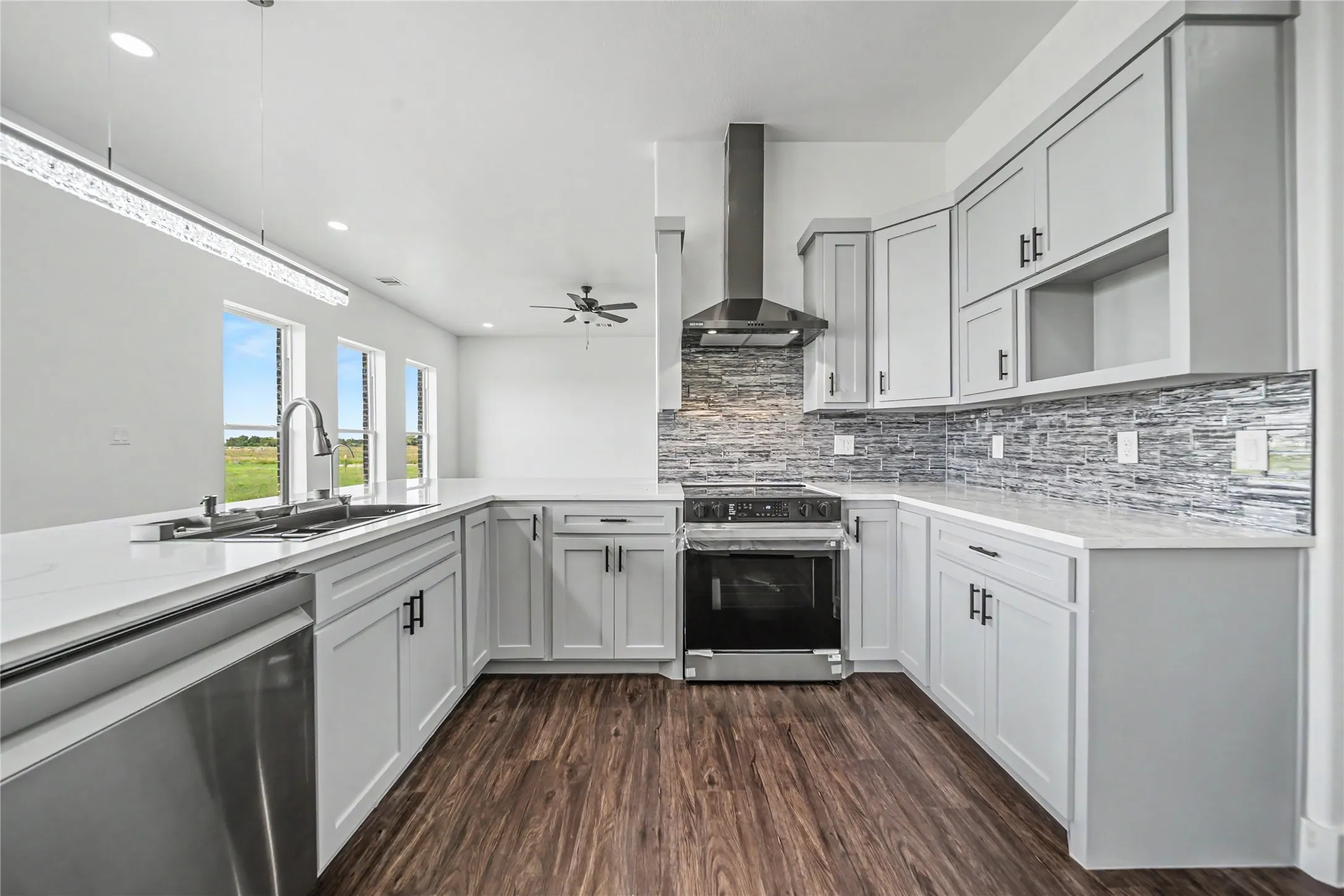 Single Family Residence For Sale in Van Zandt County , 809 Vz County Road 2623, Wills Point, Texas 75169, 5 Bedrooms, 5 Bathrooms, 2 Garage spaces, 5,010 Sqft, built in 2026, Price $850,000, mls#21349543, Real Estate Agent in Wills Point, Homes For Sale in Van Zandt county, Homes For Sale in Wills Point, Realtor in Wills Point Texas, Real Estate Brokerage Independent Realty Texas, Luminita Cordes Realtor