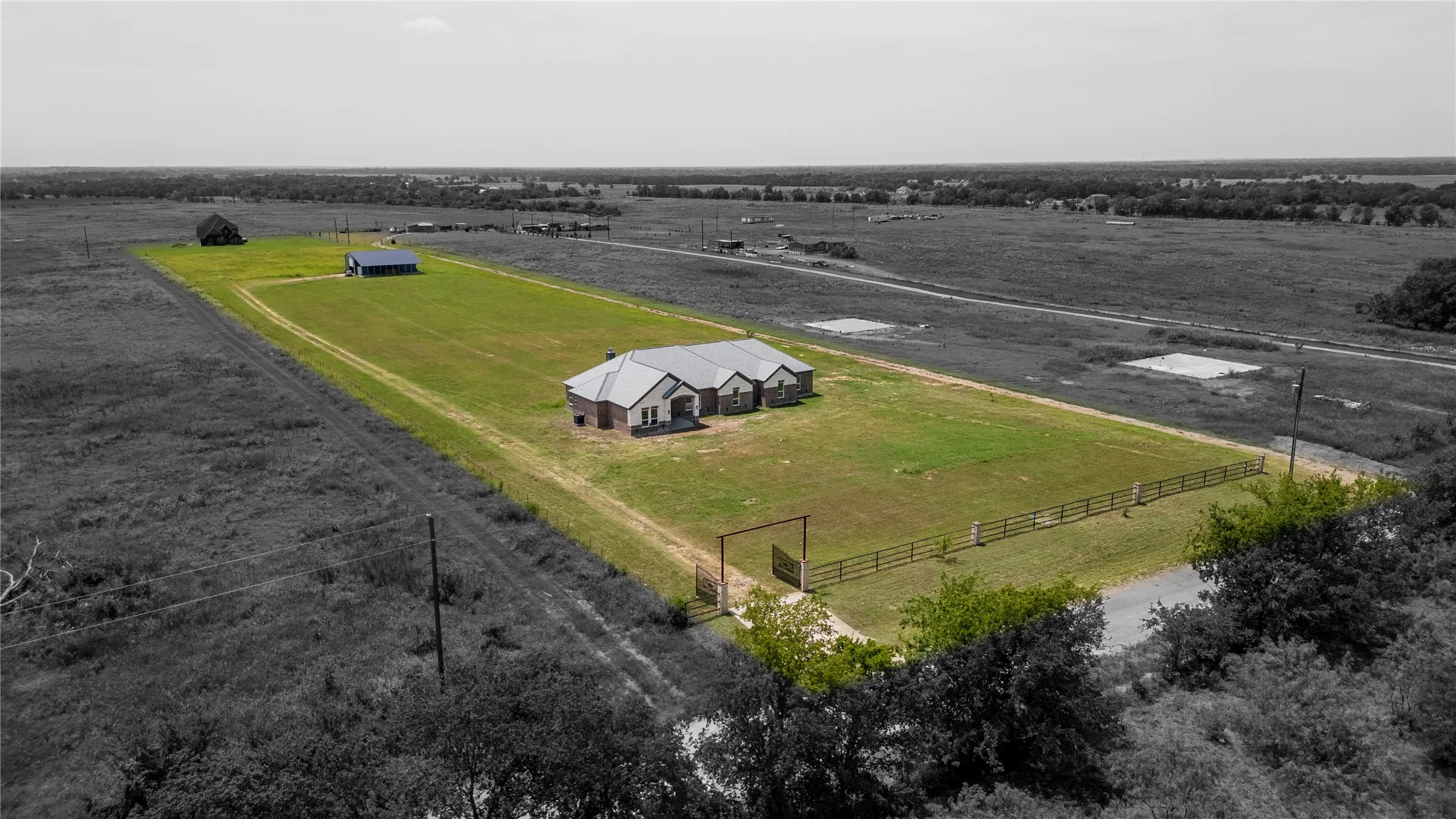 Single Family Residence For Sale in Van Zandt County , 809 Vz County Road 2623, Wills Point, Texas 75169, 5 Bedrooms, 5 Bathrooms, 2 Garage spaces, 5,010 Sqft, built in 2026, Price $850,000, mls#21349543, Real Estate Agent in Wills Point, Homes For Sale in Van Zandt county, Homes For Sale in Wills Point, Realtor in Wills Point Texas, Real Estate Brokerage Independent Realty Texas, Luminita Cordes Realtor