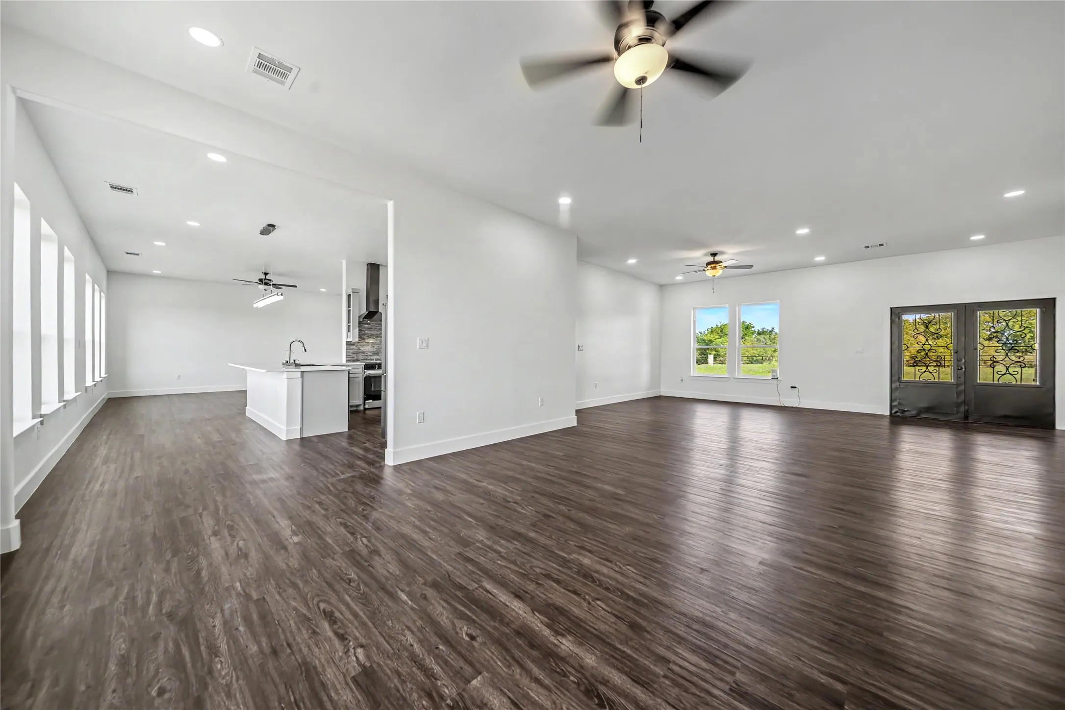 Single Family Residence For Sale in Van Zandt County , 809 Vz County Road 2623, Wills Point, Texas 75169, 5 Bedrooms, 5 Bathrooms, 2 Garage spaces, 5,010 Sqft, built in 2026, Price $850,000, mls#21349543, Real Estate Agent in Wills Point, Homes For Sale in Van Zandt county, Homes For Sale in Wills Point, Realtor in Wills Point Texas, Real Estate Brokerage Independent Realty Texas, Luminita Cordes Realtor