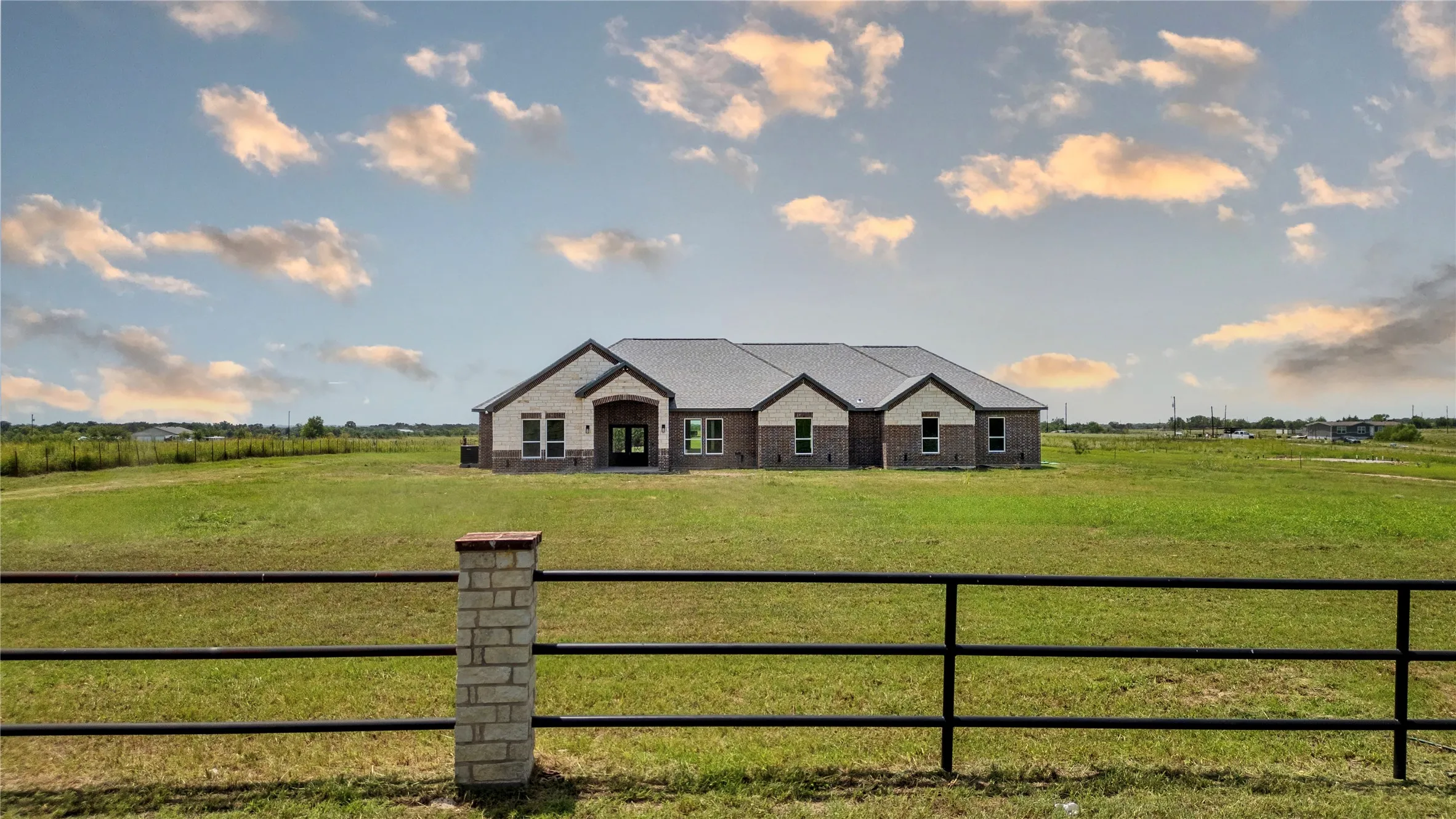 Single Family Residence For Sale in Van Zandt County , 809 Vz County Road 2623, Wills Point, Texas 75169, 5 Bedrooms, 5 Bathrooms, 2 Garage spaces, 5,010 Sqft, built in 2026, Price $850,000, mls#21349543, Real Estate Agent in Wills Point, Homes For Sale in Van Zandt county, Homes For Sale in Wills Point, Realtor in Wills Point Texas, Real Estate Brokerage Independent Realty Texas, Luminita Cordes Realtor