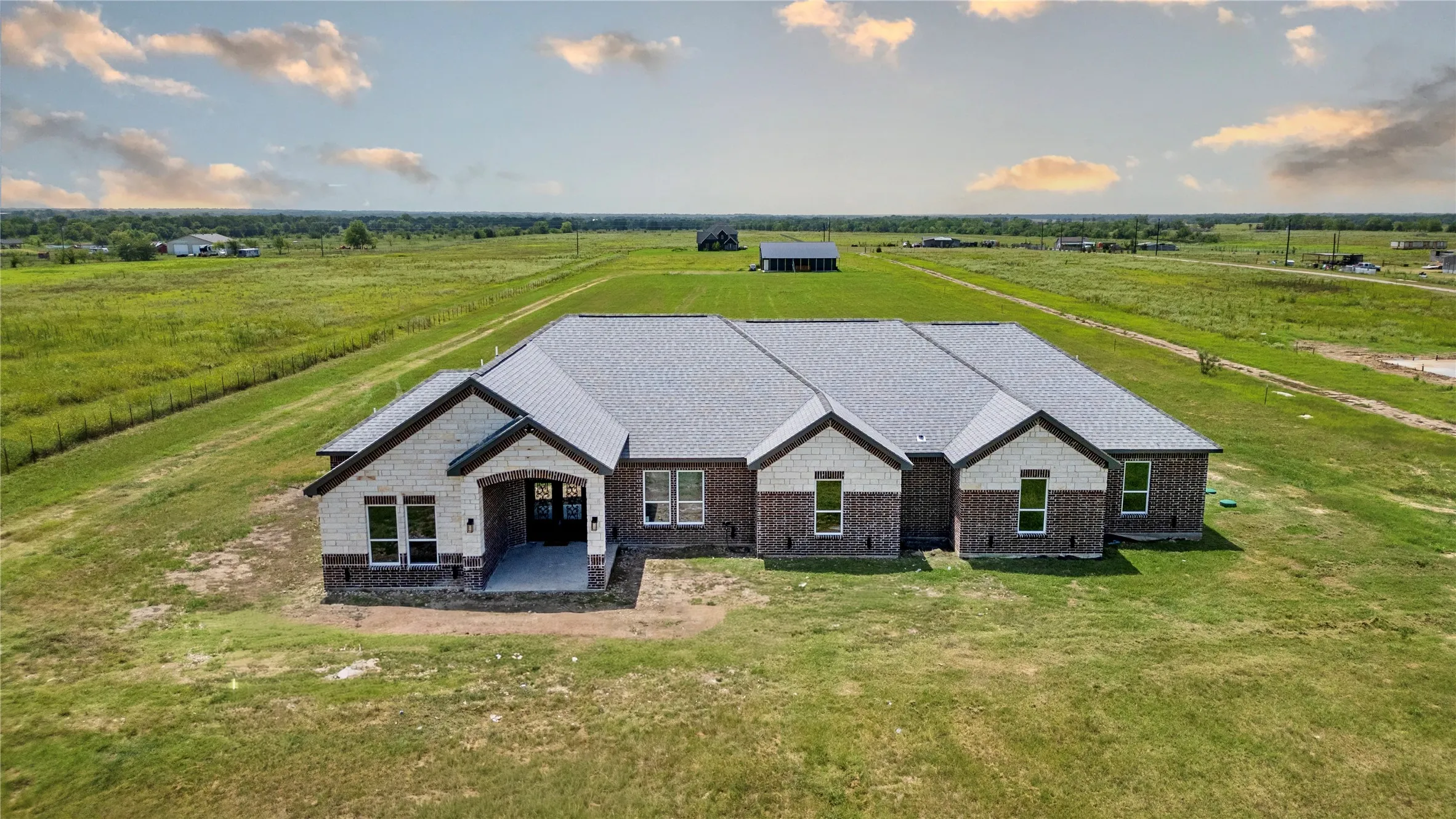 Single Family Residence For Sale in Van Zandt County , 809 Vz County Road 2623, Wills Point, Texas 75169, 5 Bedrooms, 5 Bathrooms, 2 Garage spaces, 5,010 Sqft, built in 2026, Price $850,000, mls#21349543, Real Estate Agent in Wills Point, Homes For Sale in Van Zandt county, Homes For Sale in Wills Point, Realtor in Wills Point Texas, Real Estate Brokerage Independent Realty Texas, Luminita Cordes Realtor