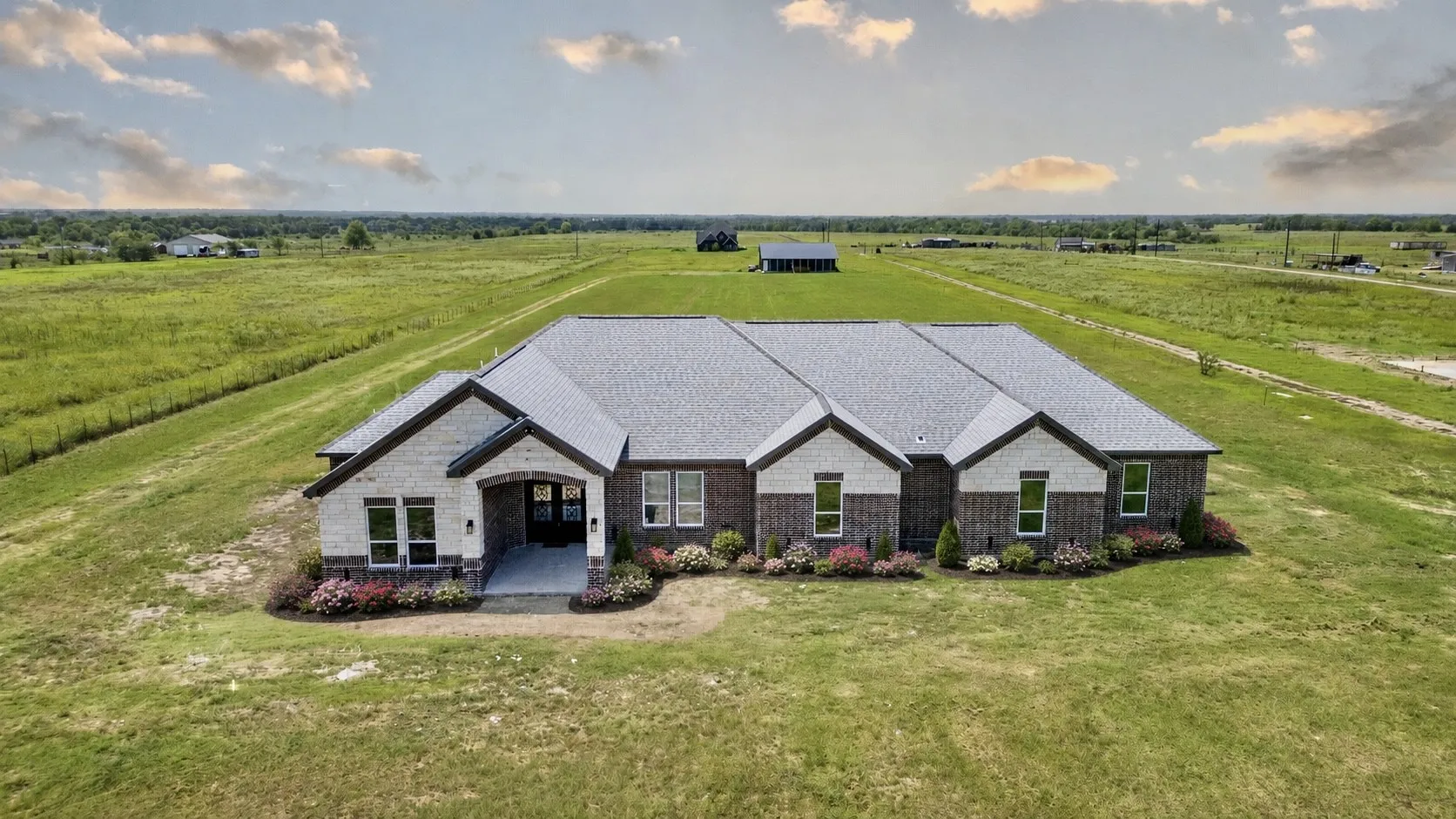 Single Family Residence For Sale in Van Zandt County , 809 Vz County Road 2623, Wills Point, Texas 75169, 5 Bedrooms, 5 Bathrooms, 2 Garage spaces, 5,010 Sqft, built in 2026, Price $850,000, mls#21349543, Real Estate Agent in Wills Point, Homes For Sale in Van Zandt county, Homes For Sale in Wills Point, Realtor in Wills Point Texas, Real Estate Brokerage Independent Realty Texas, Luminita Cordes Realtor