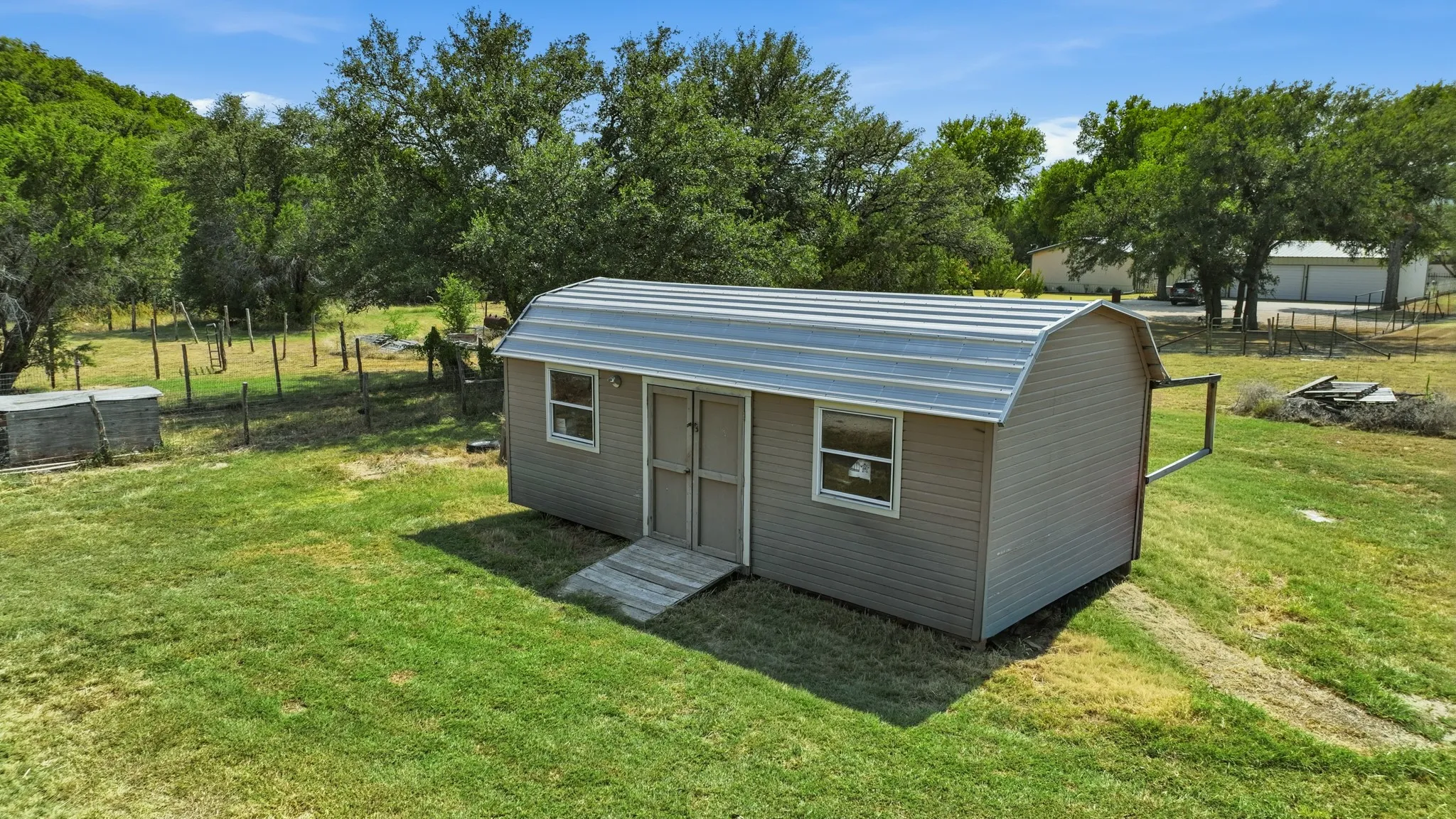 Mobile Home For Sale in Palo Pinto County , 100 Shady Oaks Drive, Mineral Wells, Texas 76067, 3 Bedroom, 2 Bathroom, Garage spaces, 1,512 Sqft, built in 2003, mls#21351371, Real Estate Agent in Mineral Wells, Homes For Sale in Palo Pinto county, Homes For Sale in Mineral Wells, Realtor in Mineral Wells Texas, Real Estate Brokerage Independent Realty Texas, Luminita Cordes Realtor