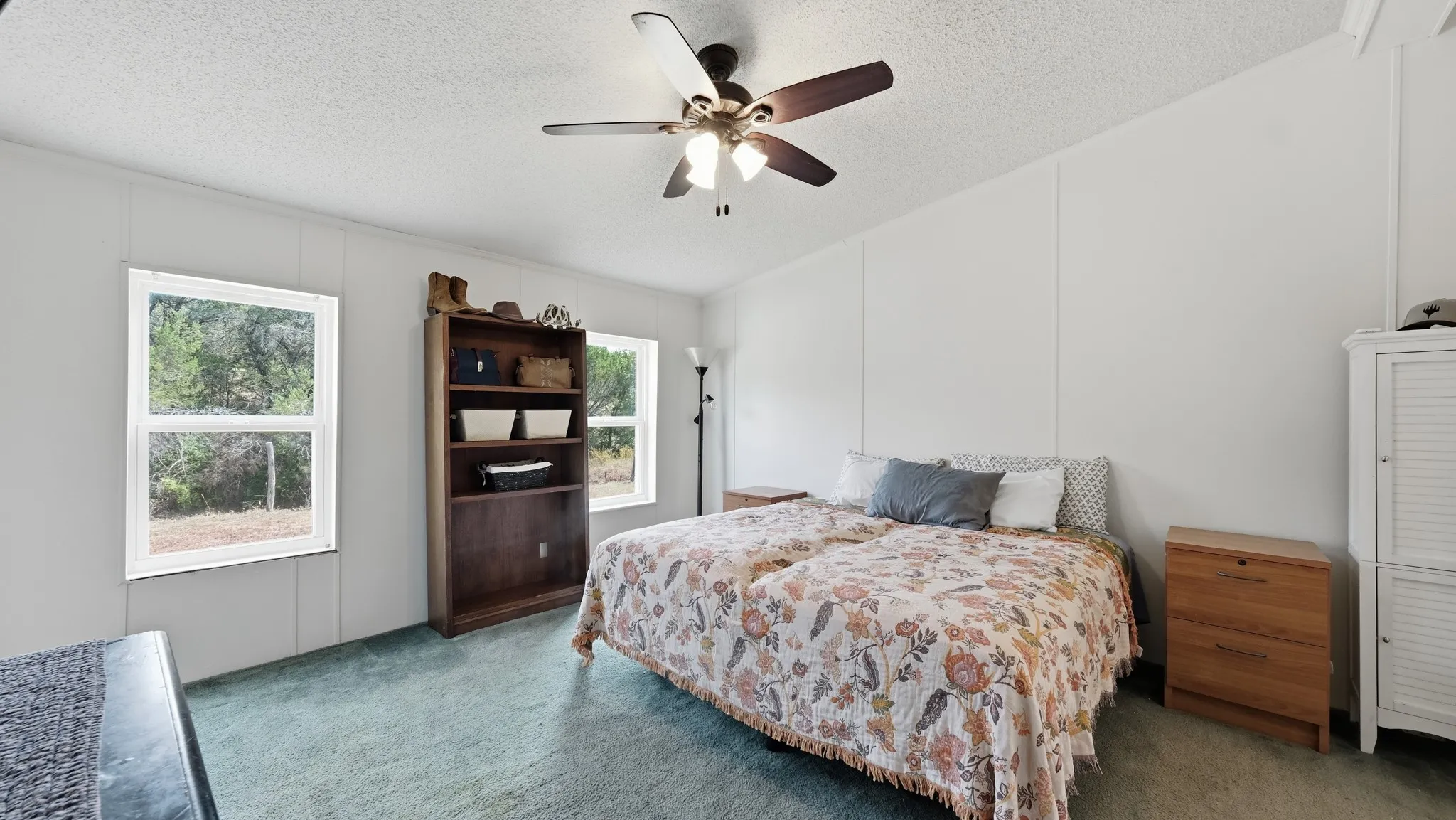 Mobile Home For Sale in Palo Pinto County , 100 Shady Oaks Drive, Mineral Wells, Texas 76067, 3 Bedroom, 2 Bathroom, Garage spaces, 1,512 Sqft, built in 2003, mls#21351371, Real Estate Agent in Mineral Wells, Homes For Sale in Palo Pinto county, Homes For Sale in Mineral Wells, Realtor in Mineral Wells Texas, Real Estate Brokerage Independent Realty Texas, Luminita Cordes Realtor