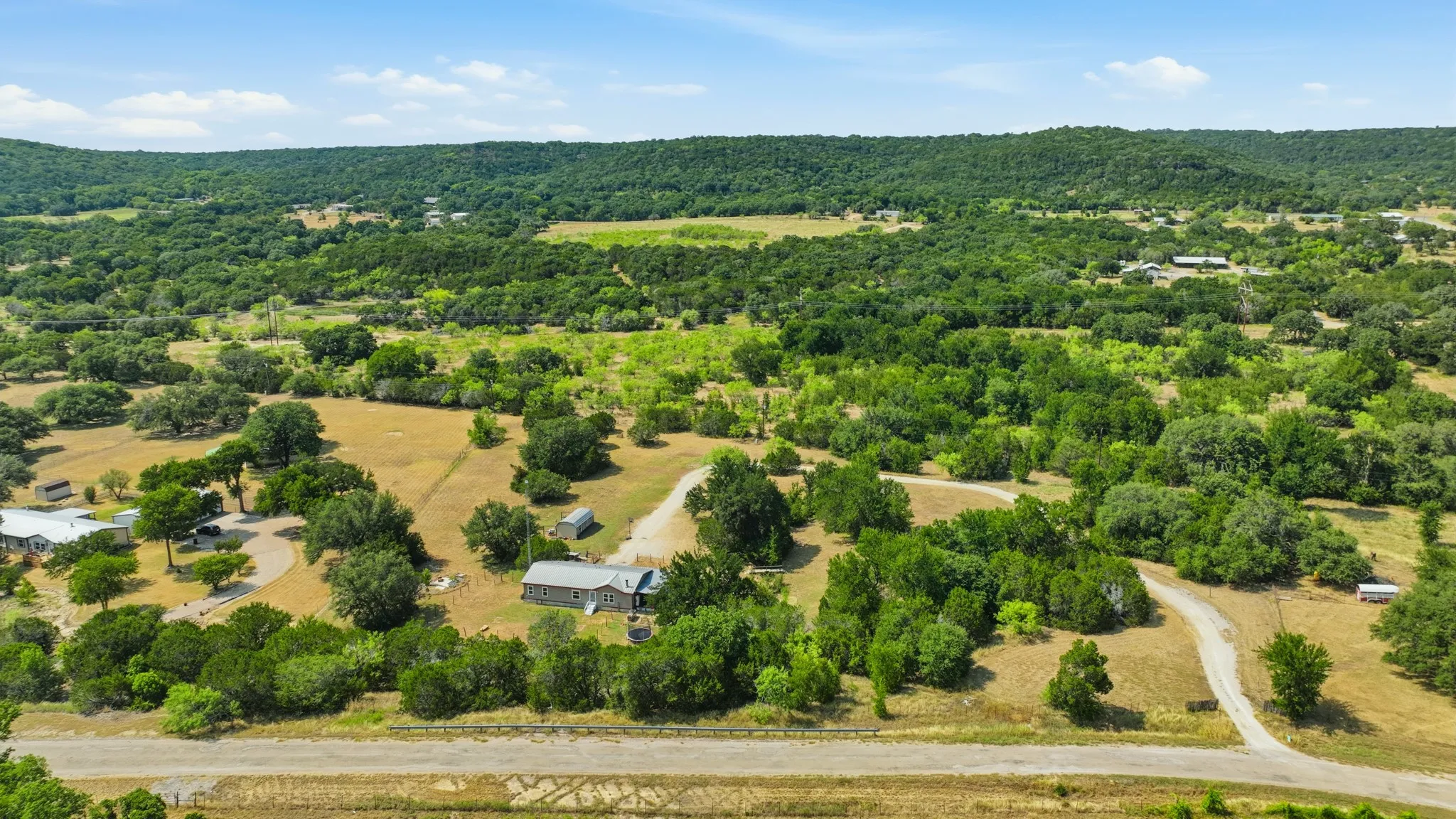 Mobile Home For Sale in Palo Pinto County , 100 Shady Oaks Drive, Mineral Wells, Texas 76067, 3 Bedroom, 2 Bathroom, Garage spaces, 1,512 Sqft, built in 2003, mls#21351371, Real Estate Agent in Mineral Wells, Homes For Sale in Palo Pinto county, Homes For Sale in Mineral Wells, Realtor in Mineral Wells Texas, Real Estate Brokerage Independent Realty Texas, Luminita Cordes Realtor