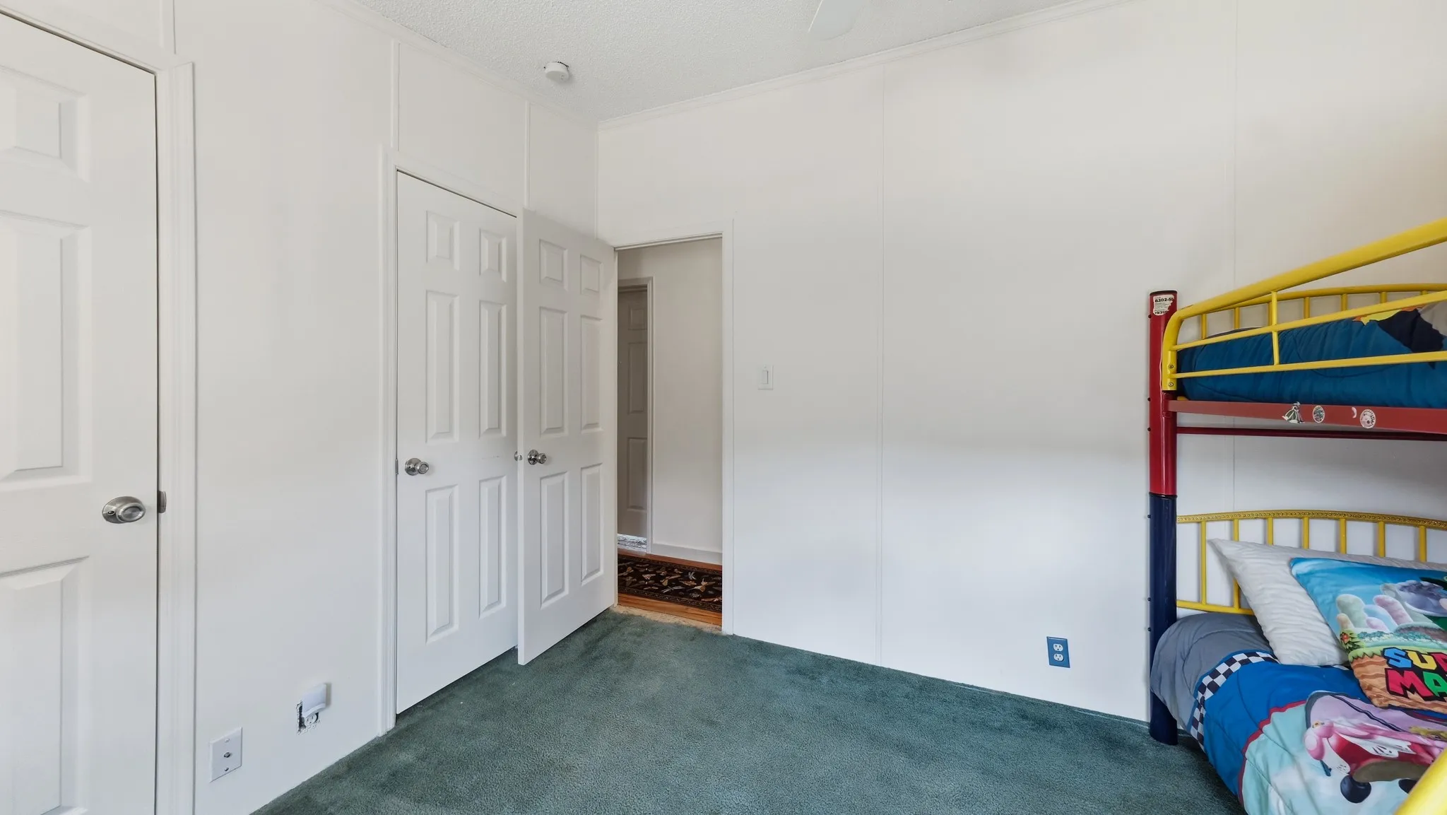 Mobile Home For Sale in Palo Pinto County , 100 Shady Oaks Drive, Mineral Wells, Texas 76067, 3 Bedroom, 2 Bathroom, Garage spaces, 1,512 Sqft, built in 2003, mls#21351371, Real Estate Agent in Mineral Wells, Homes For Sale in Palo Pinto county, Homes For Sale in Mineral Wells, Realtor in Mineral Wells Texas, Real Estate Brokerage Independent Realty Texas, Luminita Cordes Realtor