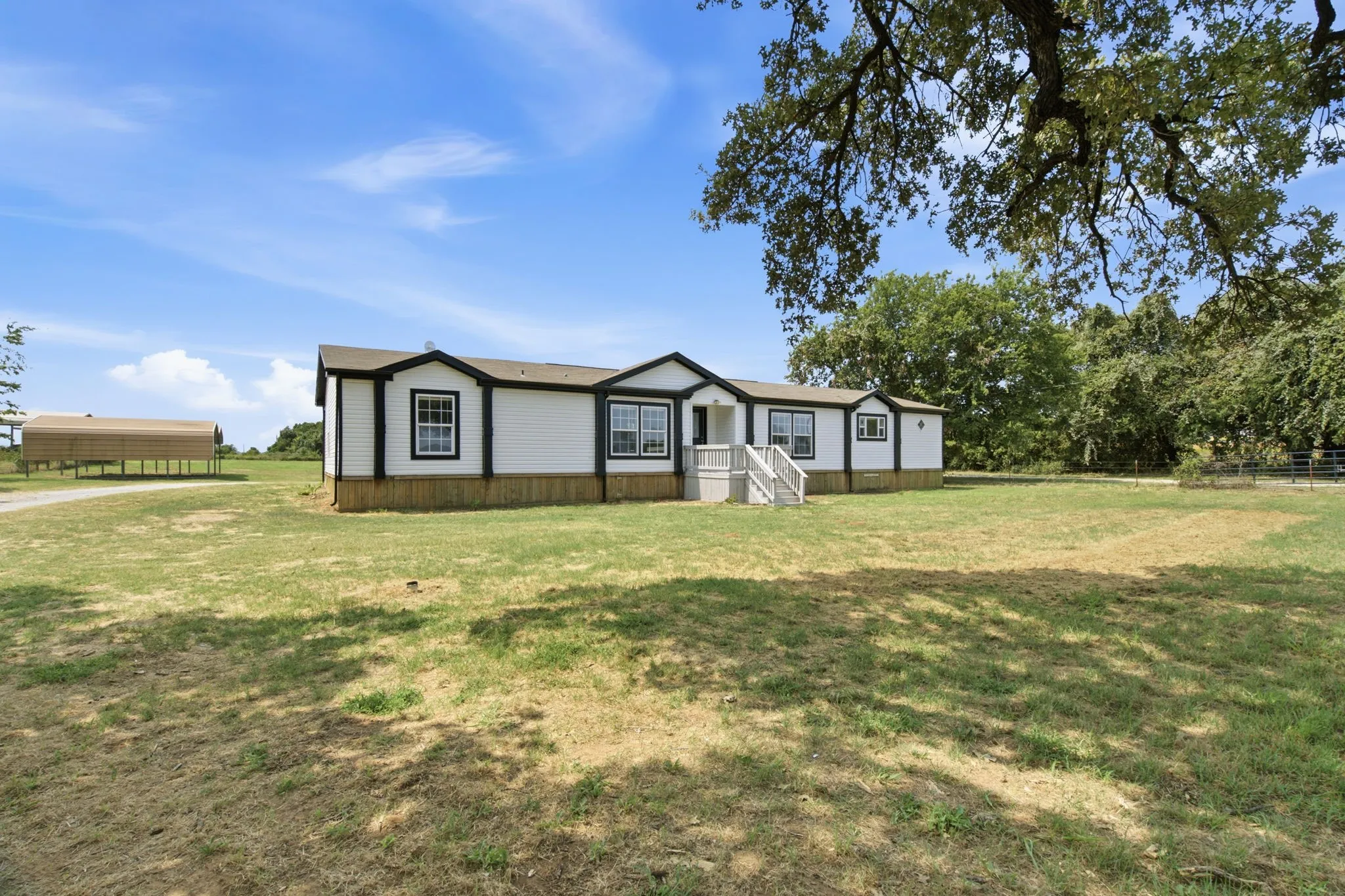 Mobile Home For Sale in Parker County , 1040 Earp Road, Springtown, Texas 76082, 5 Bedroom, 2 Bathroom, Garage spaces, 2,280 Sqft, built in 2008, mls#21350721, Real Estate Agent in Springtown, Homes For Sale in Parker county, Homes For Sale in Springtown, Realtor in Springtown Texas, Real Estate Brokerage Independent Realty Texas, Luminita Cordes Realtor