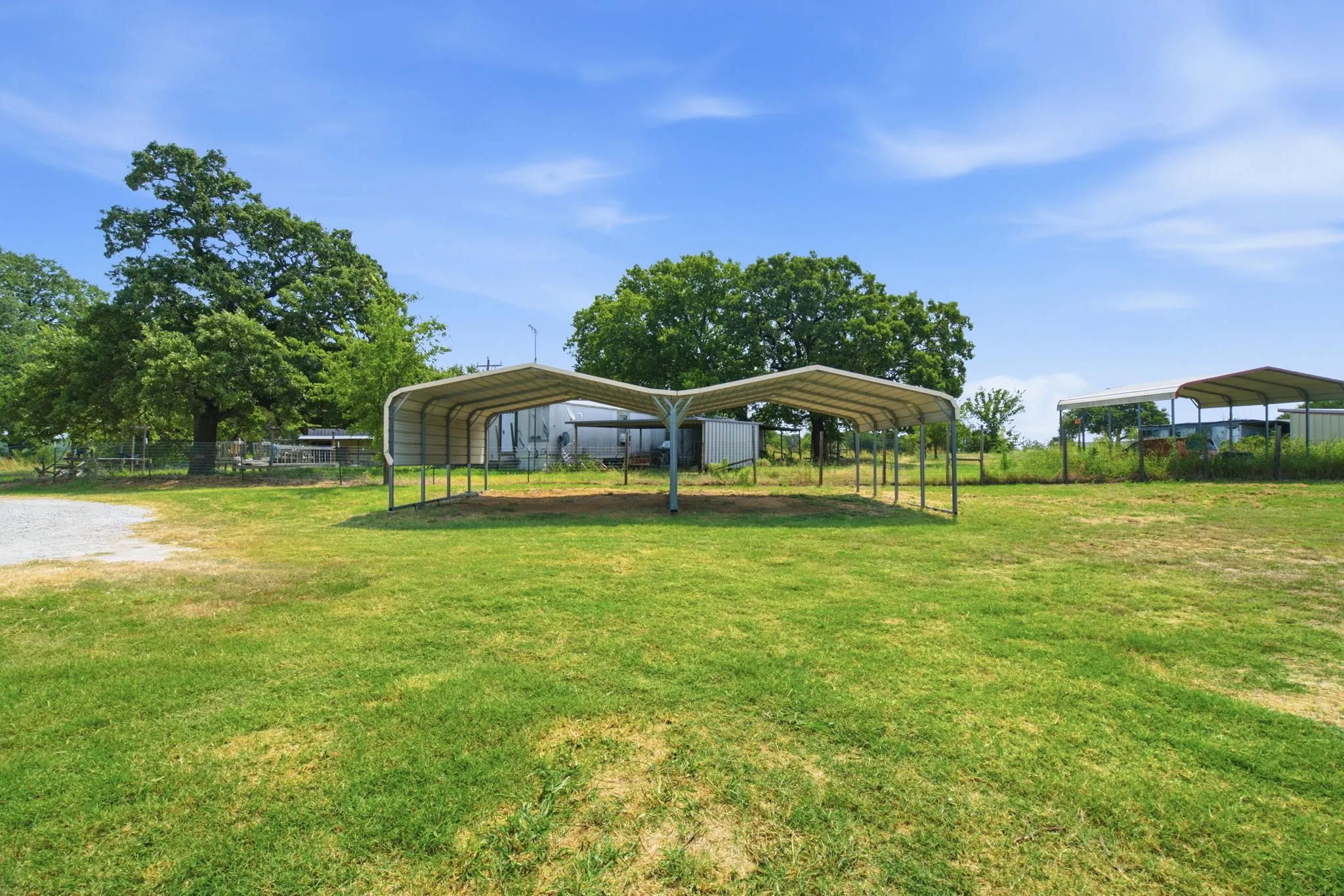 Mobile Home For Sale in Parker County , 1040 Earp Road, Springtown, Texas 76082, 5 Bedroom, 2 Bathroom, Garage spaces, 2,280 Sqft, built in 2008, mls#21350721, Real Estate Agent in Springtown, Homes For Sale in Parker county, Homes For Sale in Springtown, Realtor in Springtown Texas, Real Estate Brokerage Independent Realty Texas, Luminita Cordes Realtor