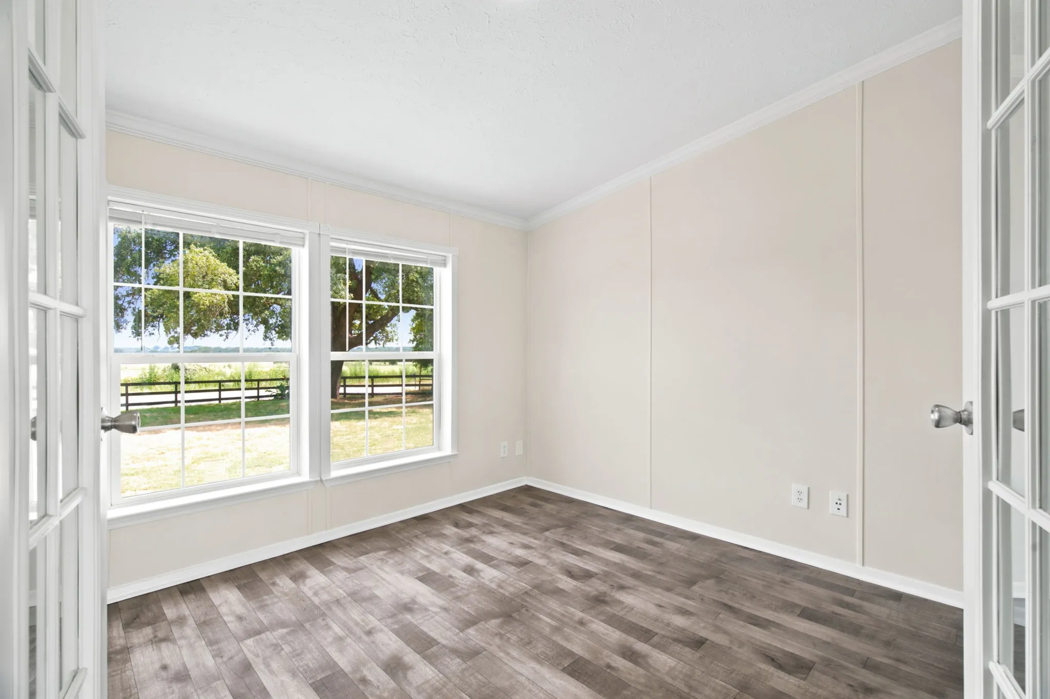 Mobile Home For Sale in Parker County , 1040 Earp Road, Springtown, Texas 76082, 5 Bedroom, 2 Bathroom, Garage spaces, 2,280 Sqft, built in 2008, mls#21350721, Real Estate Agent in Springtown, Homes For Sale in Parker county, Homes For Sale in Springtown, Realtor in Springtown Texas, Real Estate Brokerage Independent Realty Texas, Luminita Cordes Realtor