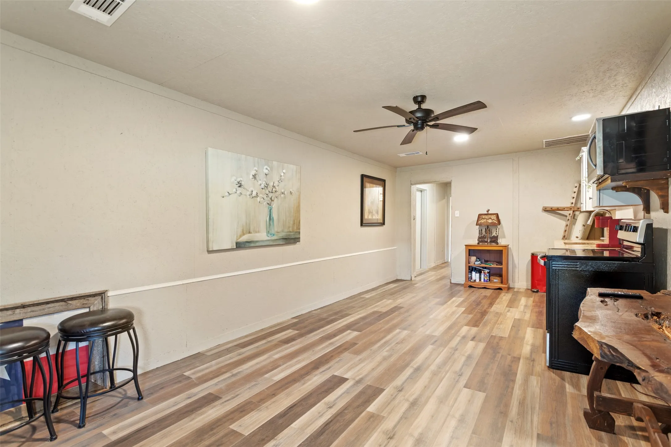 ENTRY INTO APARTMENT