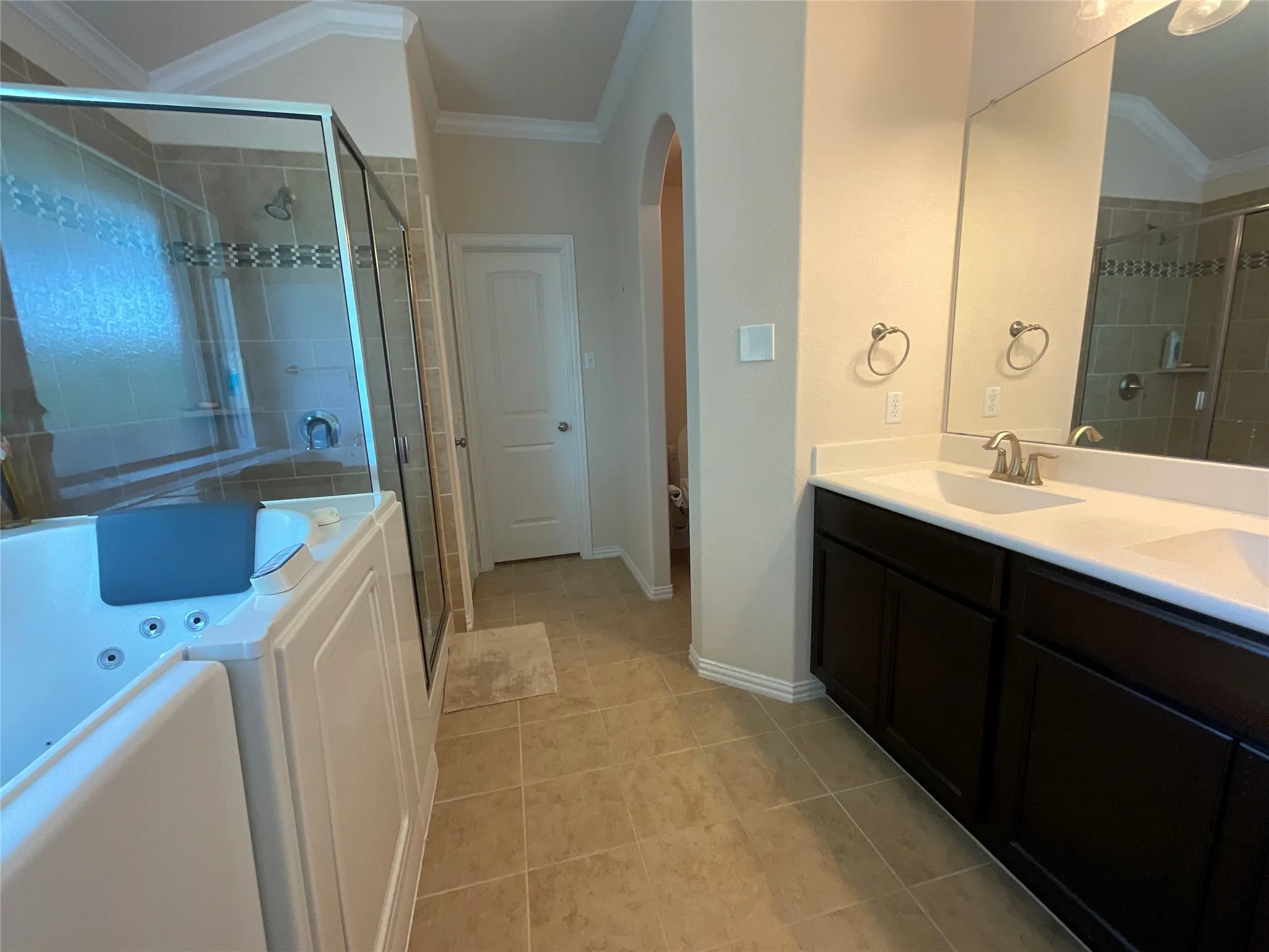Single Family Residence For Sale in Mc Lennan County , 225 Woodhaven Trail, Waco, Texas 76657, 3 Bedroom, 3 Bathroom, 2 Garage spaces, 2,032 Sqft, built in 2014, mls#21314173, Real Estate Agent in Waco, Homes For Sale in Mc Lennan county, Homes For Sale in Waco, Realtor in Waco Texas, Real Estate Brokerage Independent Realty Texas, Luminita Cordes Realtor
