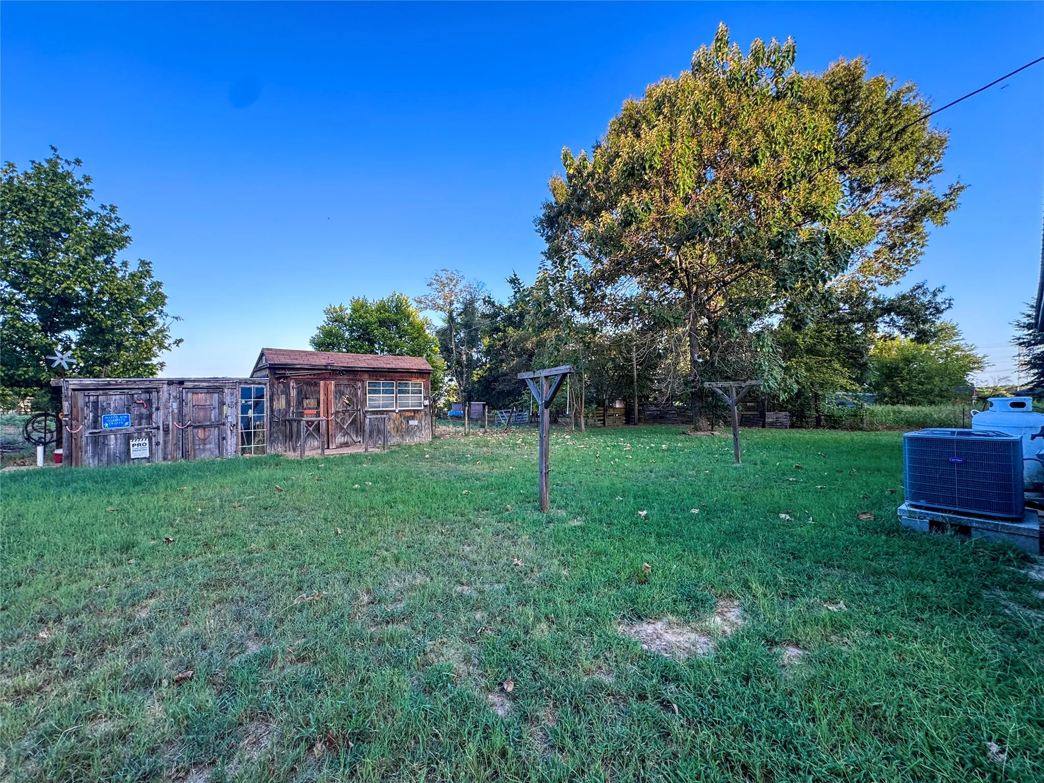 Manufactured Home For Sale in Titus County , 655 CR 2650, Mt Pleasant, Texas 75455, 3 Bedroom, 2 Bathroom, Garage spaces, 1,344 Sqft, built in 1998, Price $120,000, mls#21351389, Real Estate Agent in Mt Pleasant, Homes For Sale in Titus county, Homes For Sale in Mt Pleasant, Realtor in Mt Pleasant Texas, Real Estate Brokerage Independent Realty Texas, Luminita Cordes Realtor