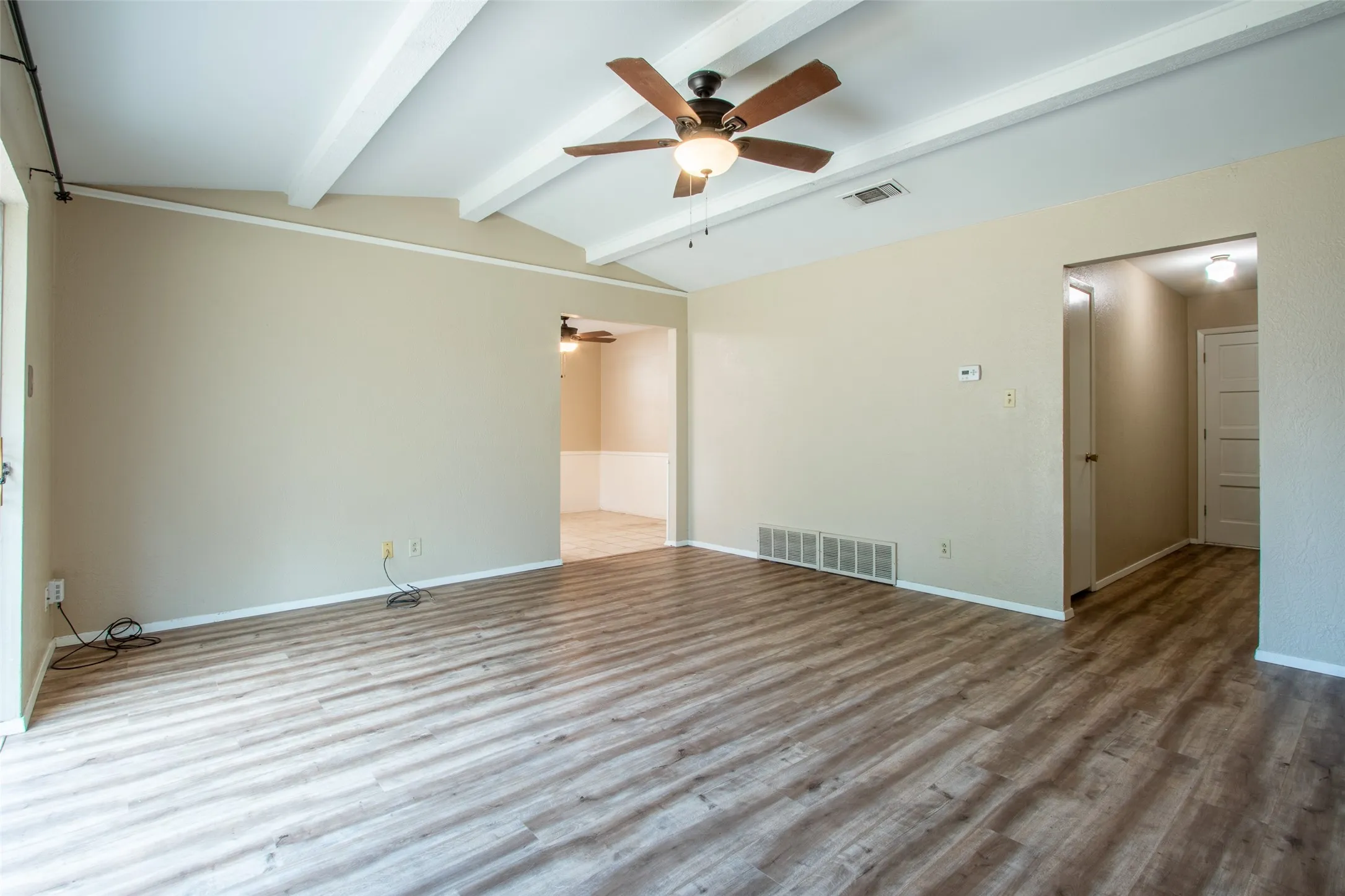 Single Family Residence For Sale in Tarrant County , 1216 Bryant Street, Benbrook, Texas 76126, 4 Bedroom, 2 Bathroom, 2 Garage spaces, 1,379 Sqft, built in 1971, mls#21291312, Real Estate Agent in Benbrook, Homes For Sale in Tarrant county, Homes For Sale in Benbrook, Realtor in Benbrook Texas, Real Estate Brokerage Independent Realty Texas, Luminita Cordes Realtor
