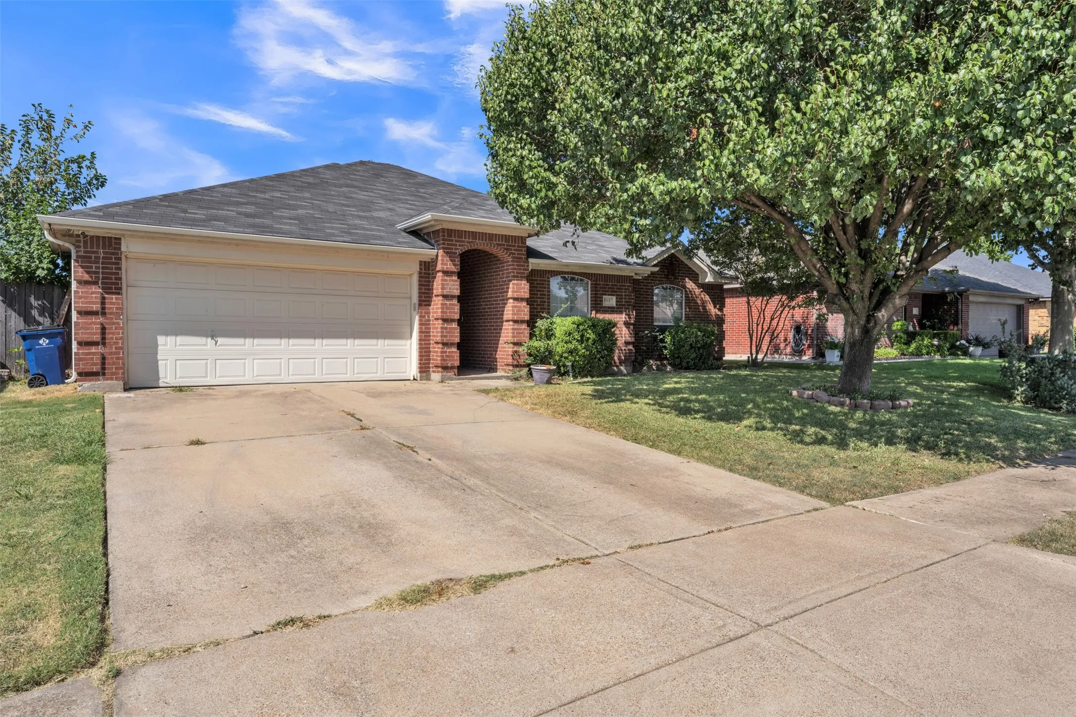 Single Family Residence For Sale in Johnson County , 1017 Aaron Drive, Burleson, Texas 76028, 4 Bedroom, 2 Bathroom, 2 Garage spaces, 1,964 Sqft, built in 2003, mls#21347762, Real Estate Agent in Burleson, Homes For Sale in Johnson county, Homes For Sale in Burleson, Realtor in Burleson Texas, Real Estate Brokerage Independent Realty Texas, Luminita Cordes Realtor