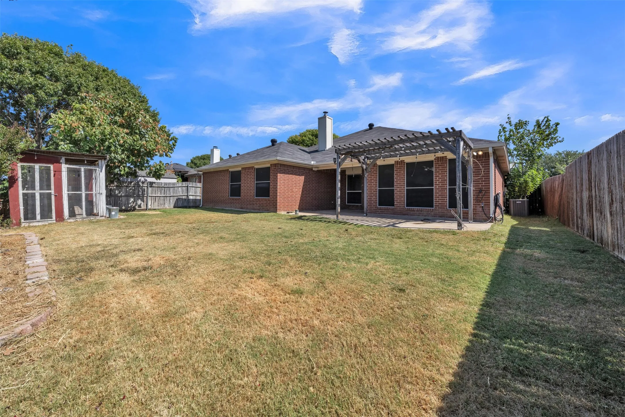 Single Family Residence For Sale in Johnson County , 1017 Aaron Drive, Burleson, Texas 76028, 4 Bedroom, 2 Bathroom, 2 Garage spaces, 1,964 Sqft, built in 2003, mls#21347762, Real Estate Agent in Burleson, Homes For Sale in Johnson county, Homes For Sale in Burleson, Realtor in Burleson Texas, Real Estate Brokerage Independent Realty Texas, Luminita Cordes Realtor